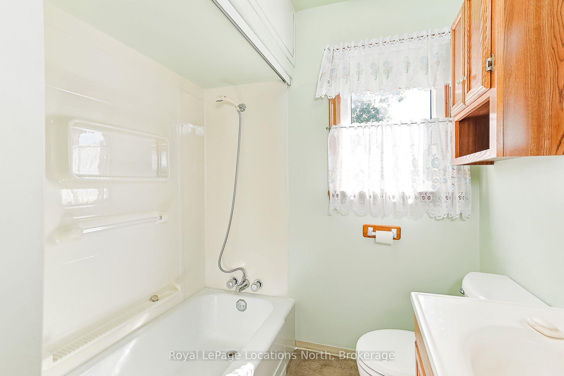 Photo 20 of 2 Buist Street, Clearview, Nottawa — HOMEH