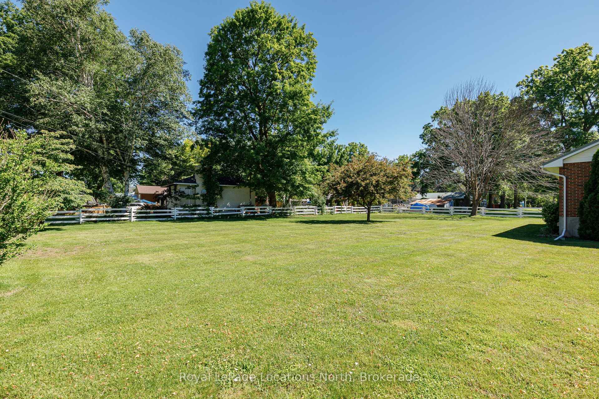 Photo 38 of 2 Buist Street, Clearview, Nottawa — HOMEH