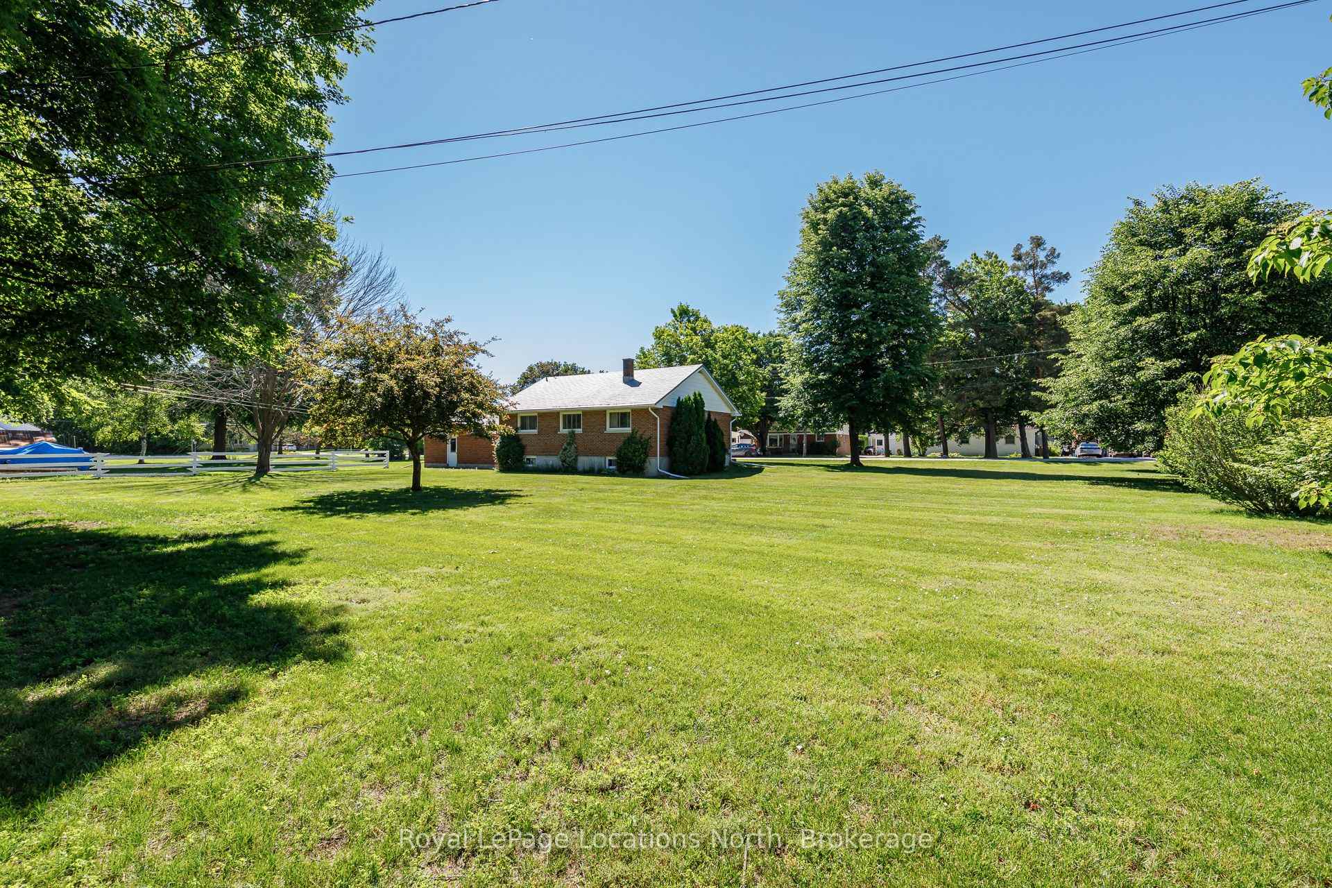 Photo 39 of 2 Buist Street, Clearview, Nottawa — HOMEH