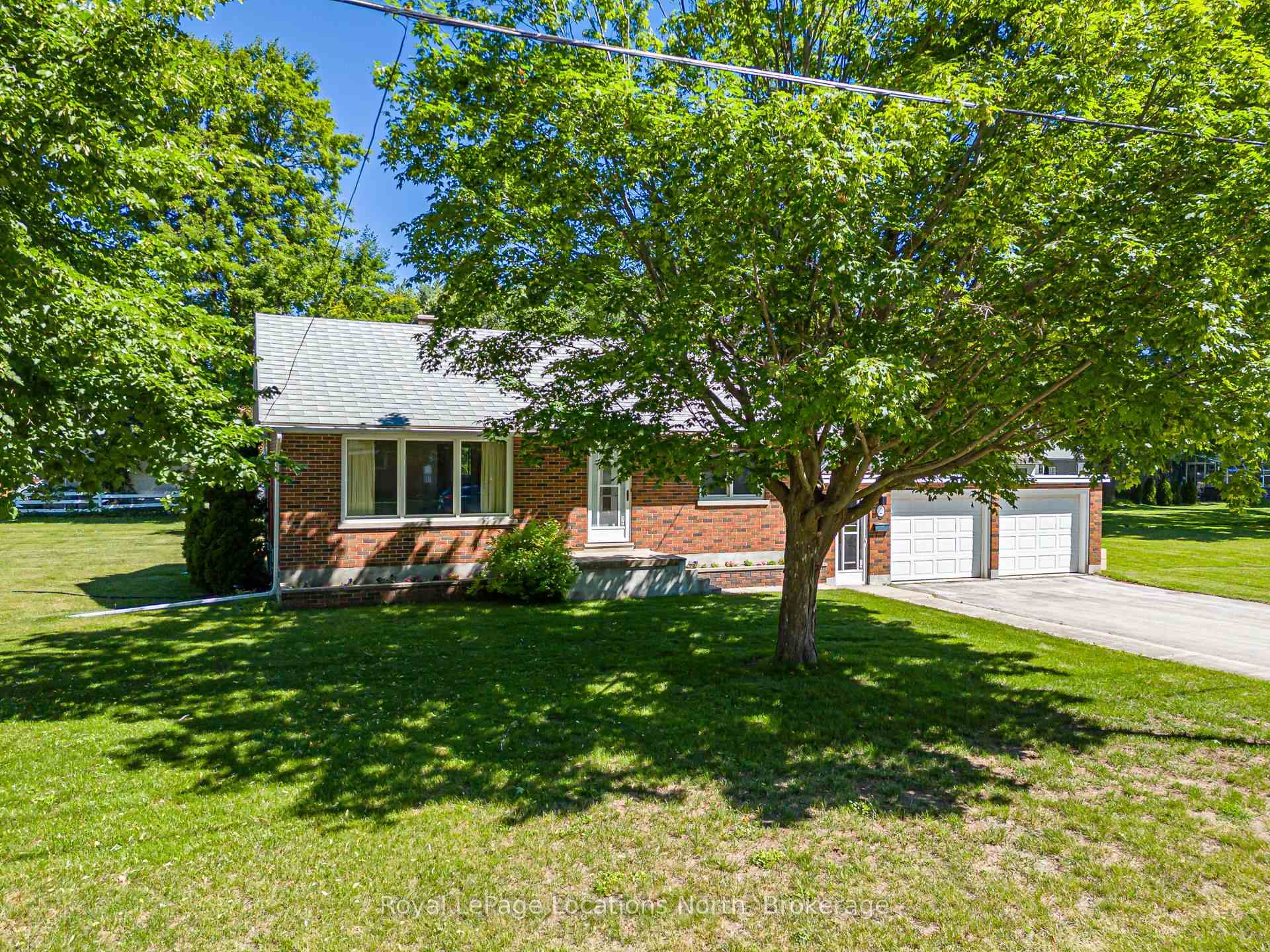 Photo 41 of 2 Buist Street, Clearview, Nottawa — HOMEH