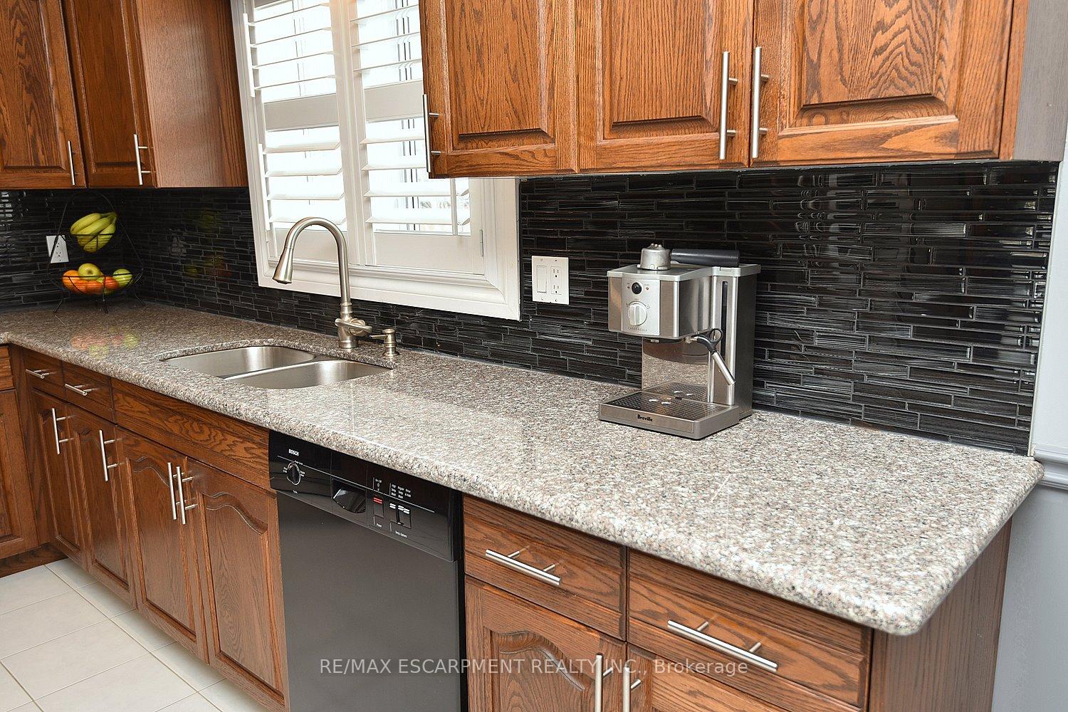 Photo 14 of 36 Tommar Place, Hamilton, Gershome — HOMEH