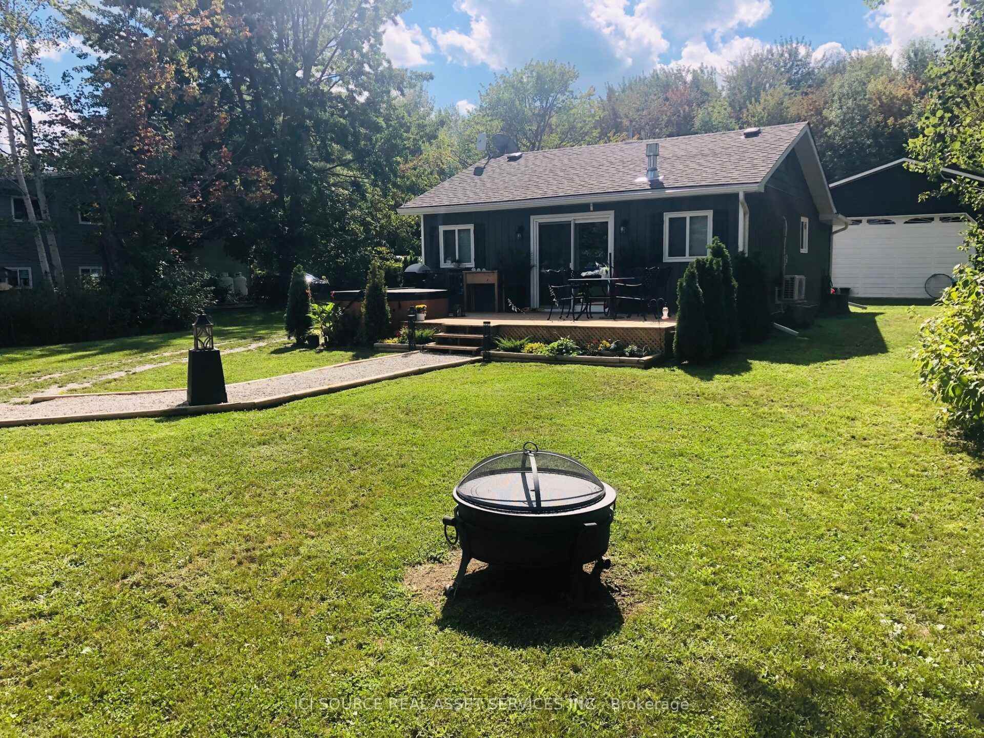 Photo 2 of 4089 Glen Cedar Drive, Ramara, Rural Ramara — HOMEH
