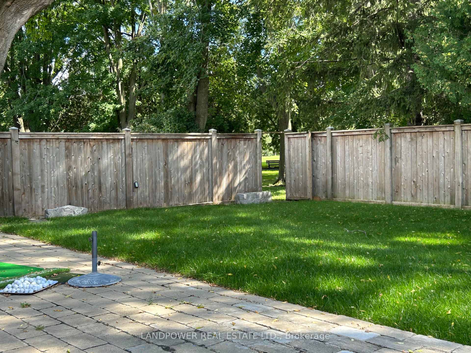 Photo 2 of 37 Pomander Road, Markham, Unionville — HOMEH