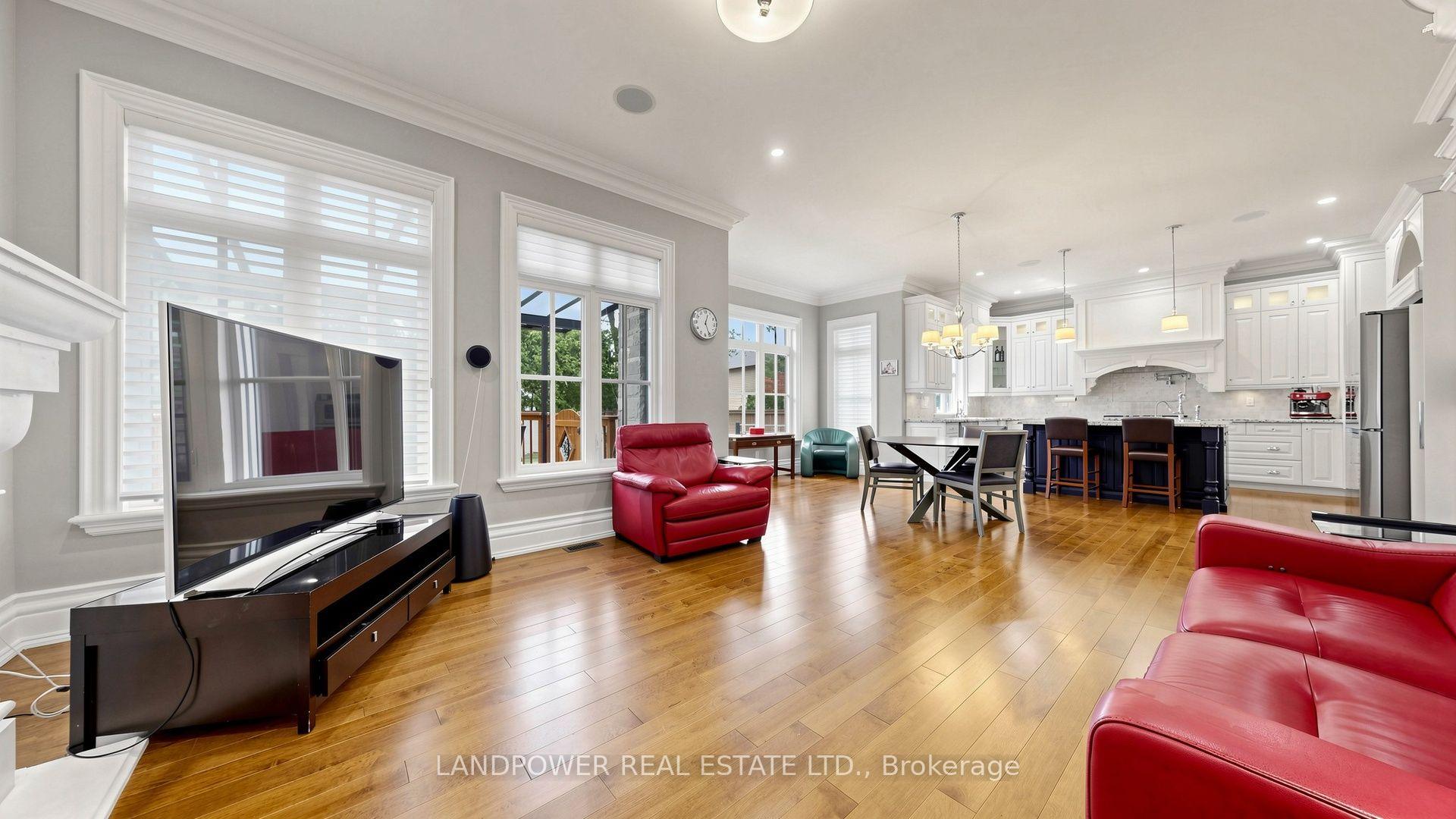 Photo 5 of 37 Pomander Road, Markham, Unionville — HOMEH