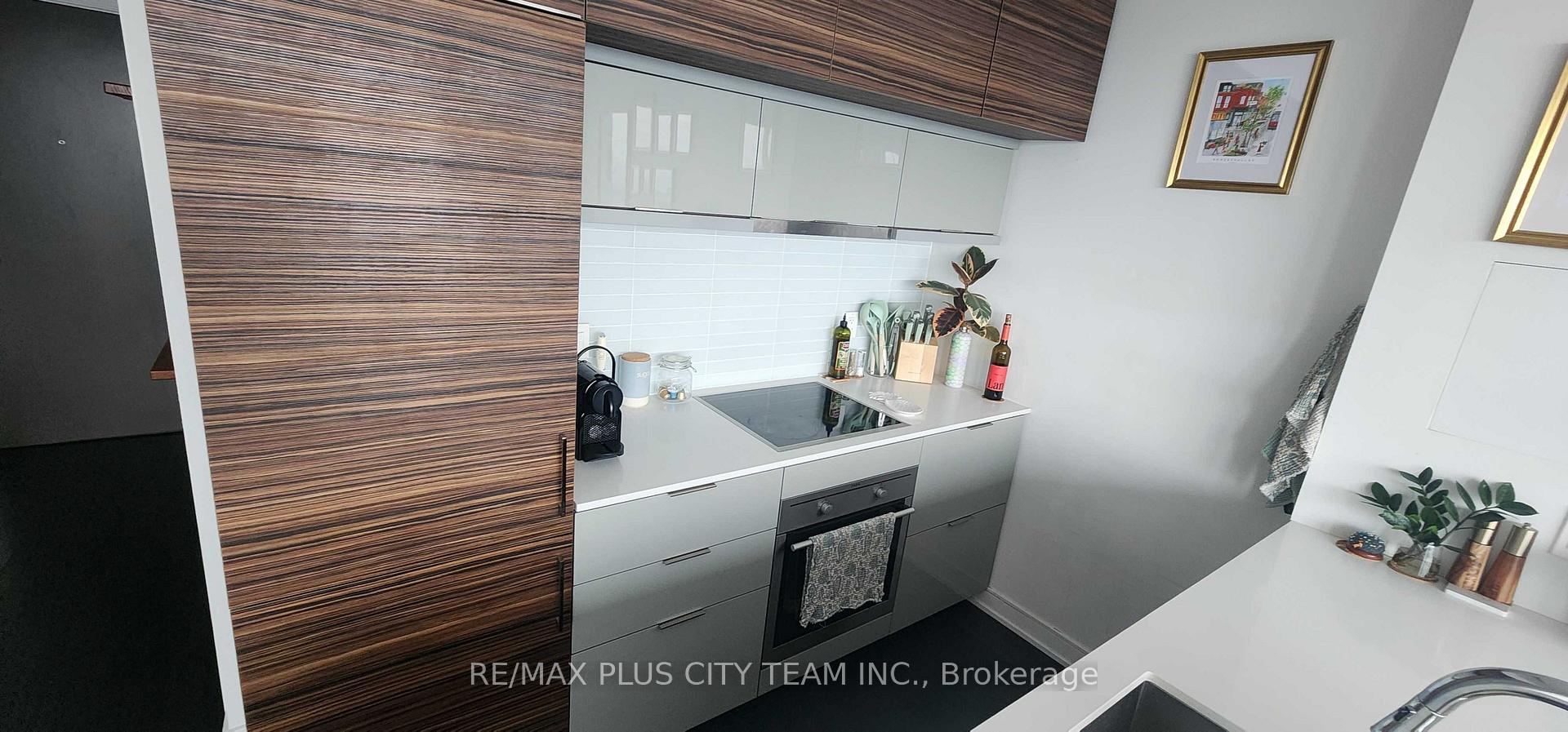Photo 4 of Unit 5105, 88 Scott Street, Toronto, Church-Yonge Corridor — HOMEH
