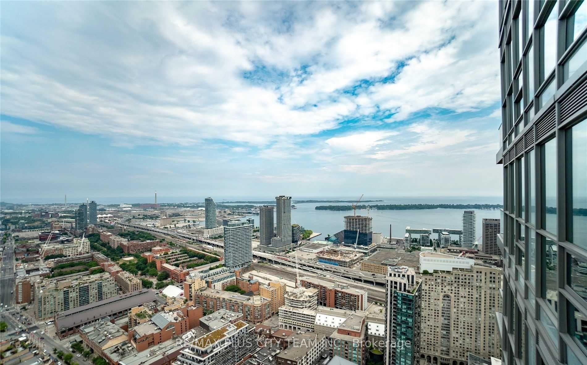 Photo 15 of Unit 5105, 88 Scott Street, Toronto, Church-Yonge Corridor — HOMEH