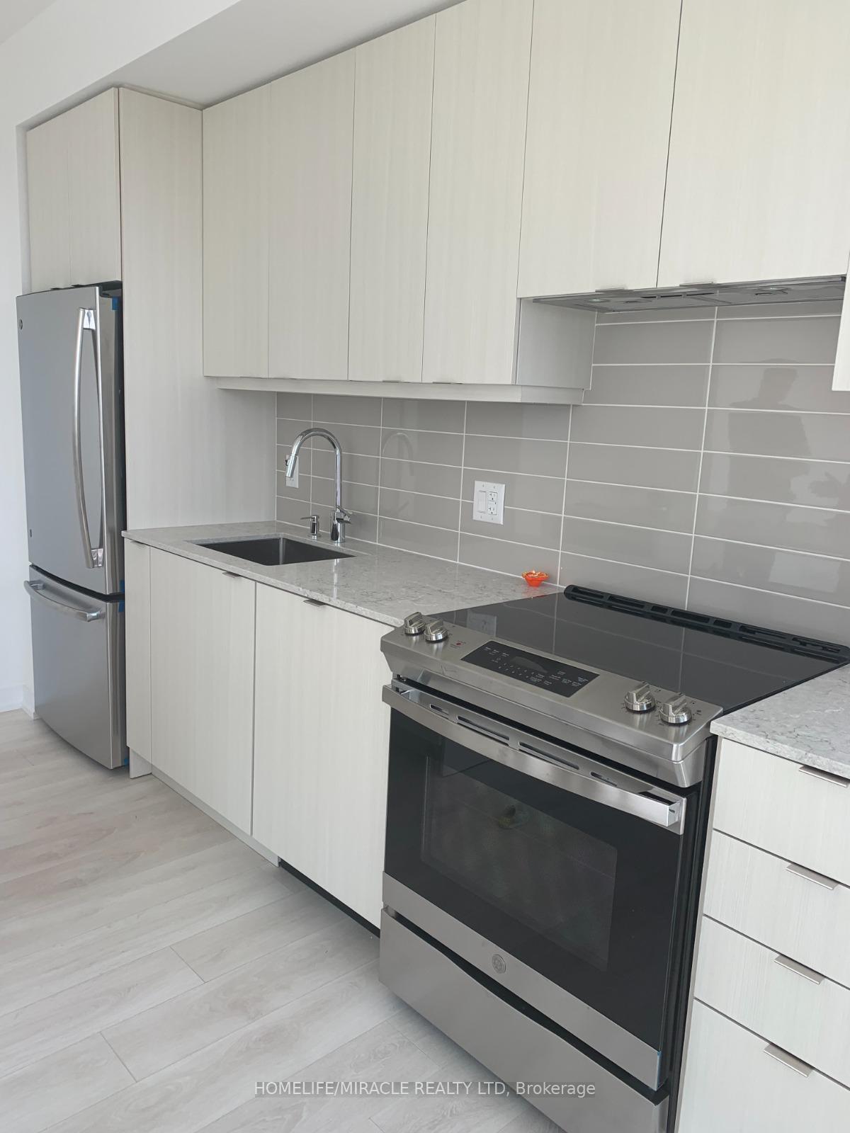 Photo 4 of Unit 3410, 4065 Confederation Parkway, Mississauga, City Centre — HOMEH