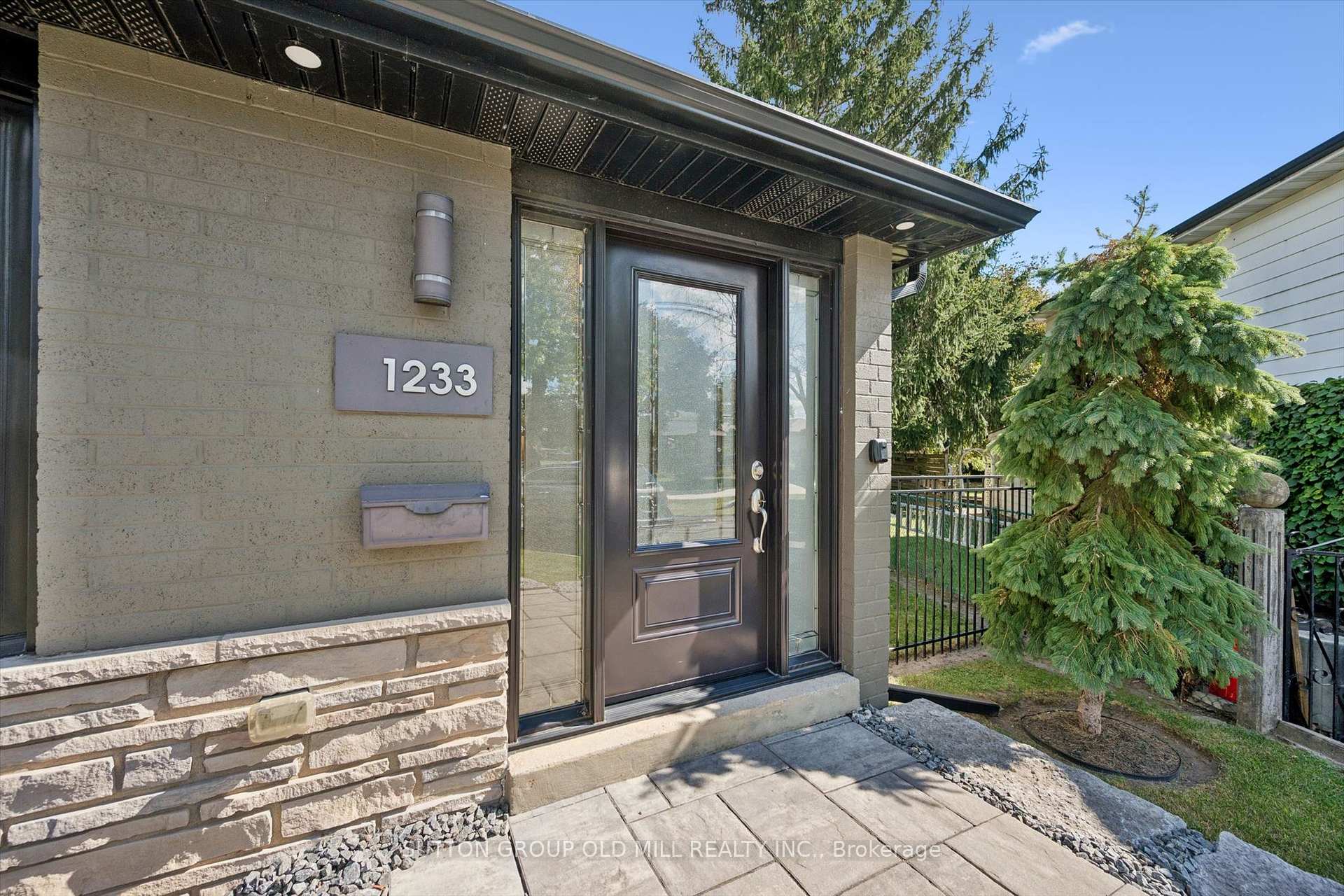 Photo 8 of 1233 Michael Crescent, Cambridge, Lang's Farm — HOMEH