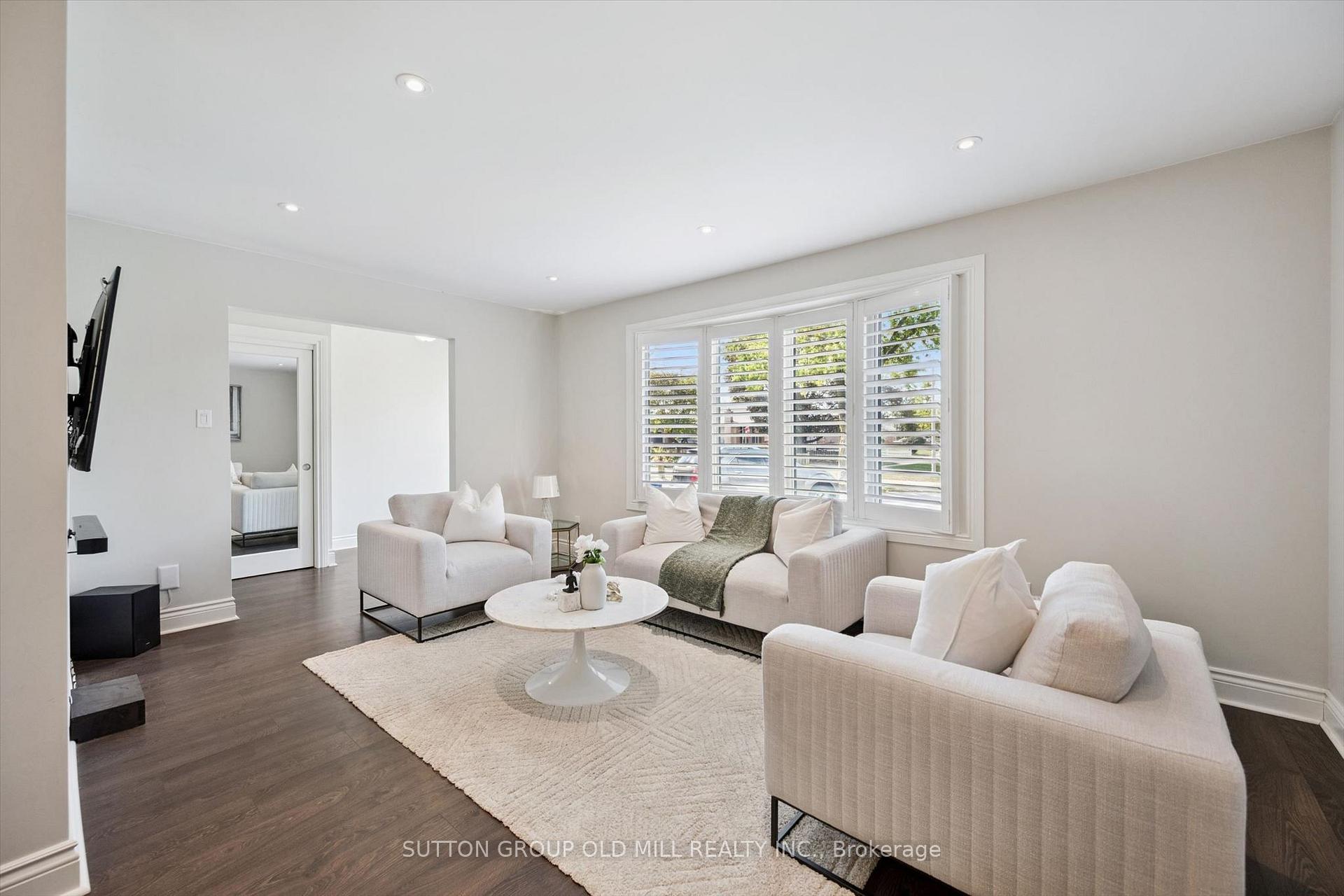 Photo 12 of 1233 Michael Crescent, Cambridge, Lang's Farm — HOMEH