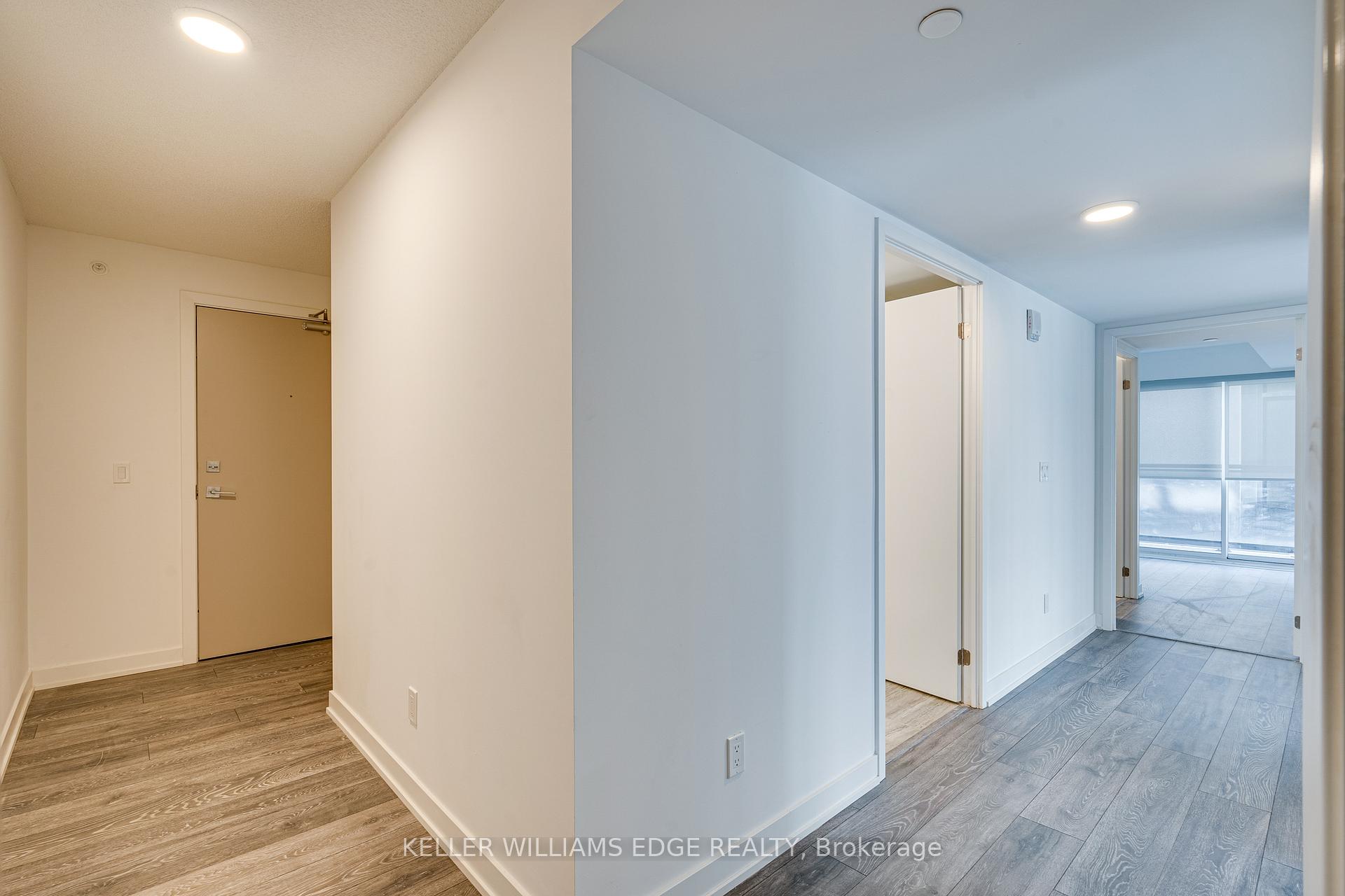 Photo 6 of Unit B323, 1119 Cooke Boulevard, Burlington, LaSalle — HOMEH