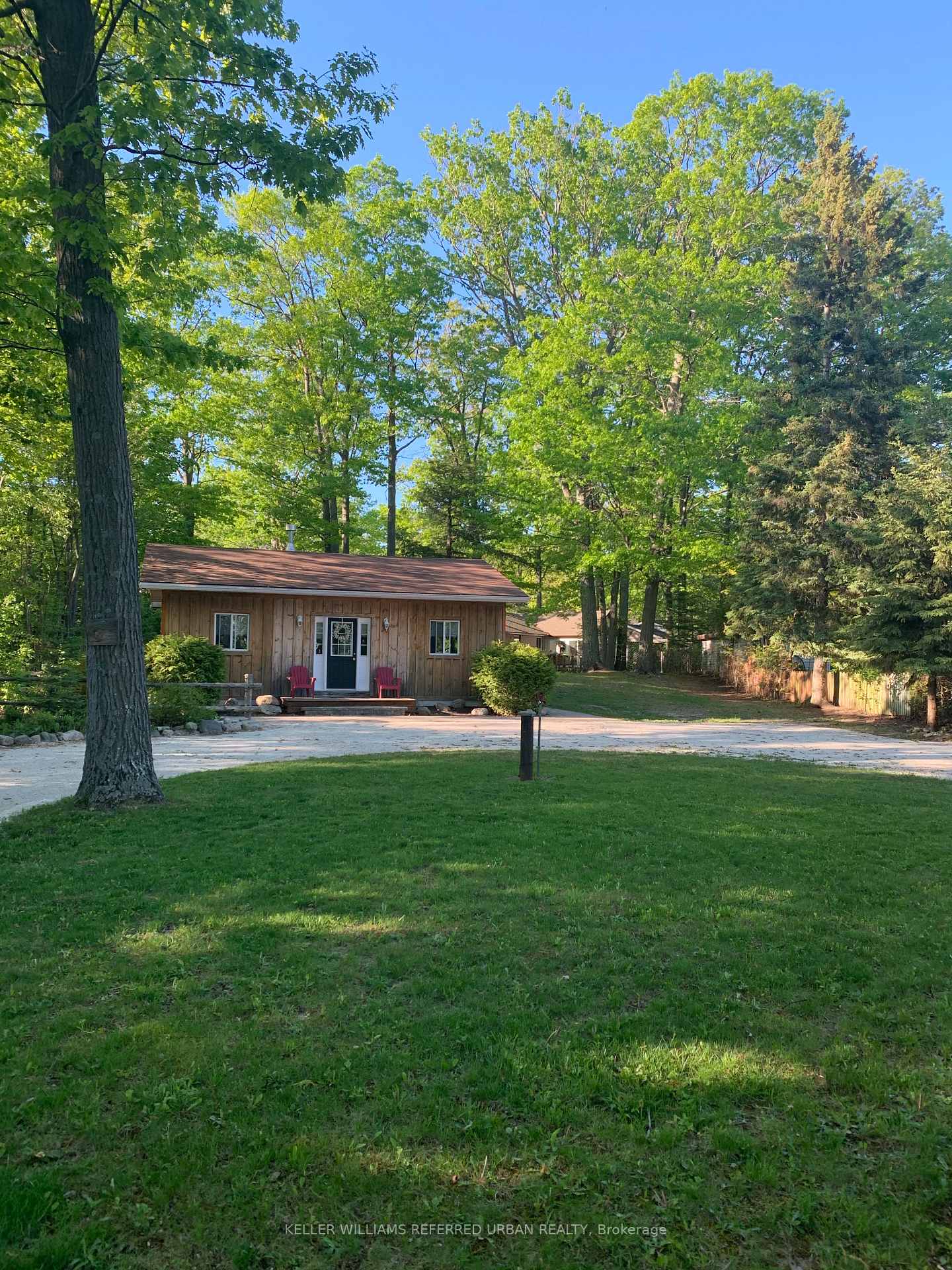Photo of 1833 Tiny Beaches Road S