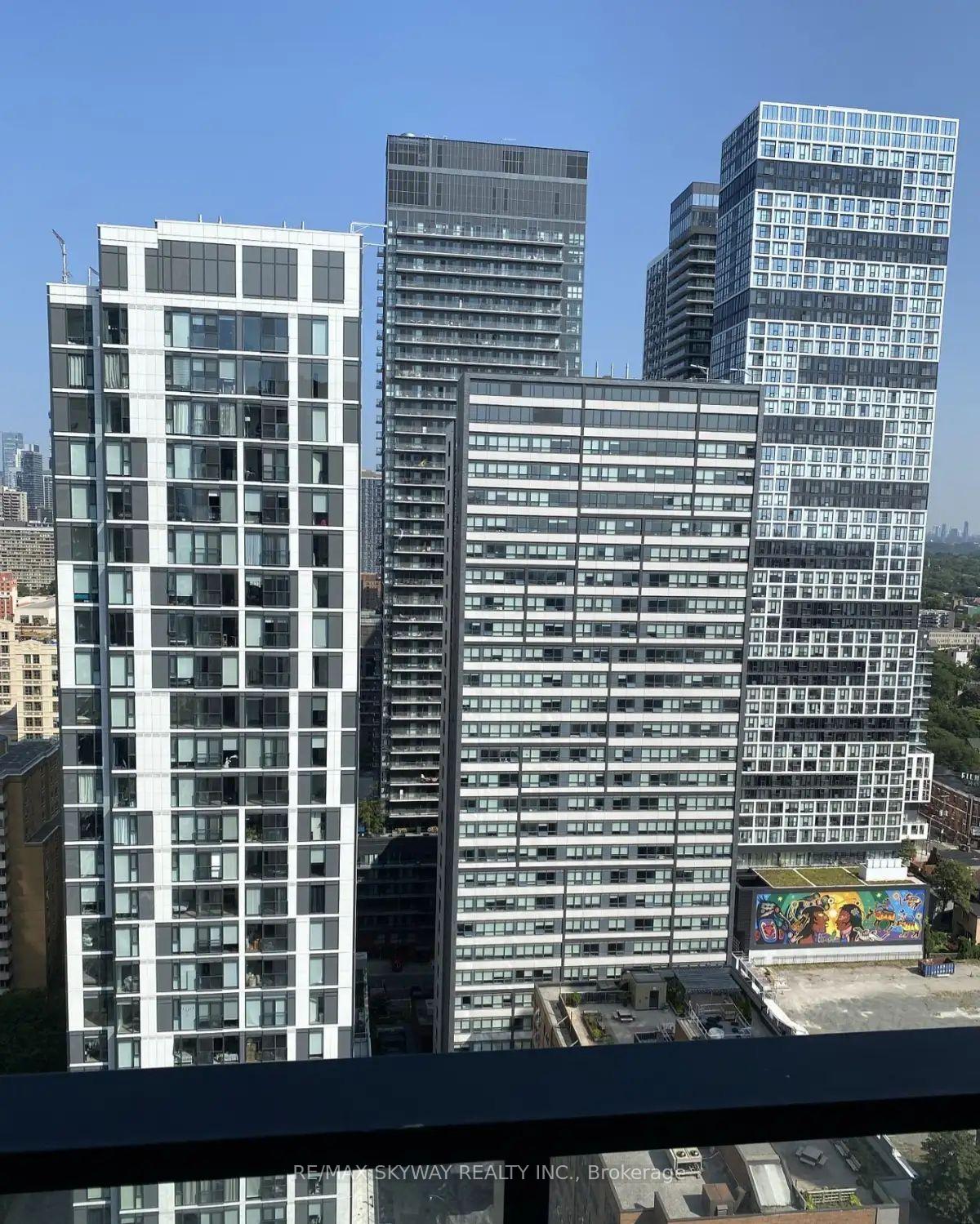 Photo 2 of Unit 2805, 47 Mutual Street, Toronto, Church-Yonge Corridor — HOMEH