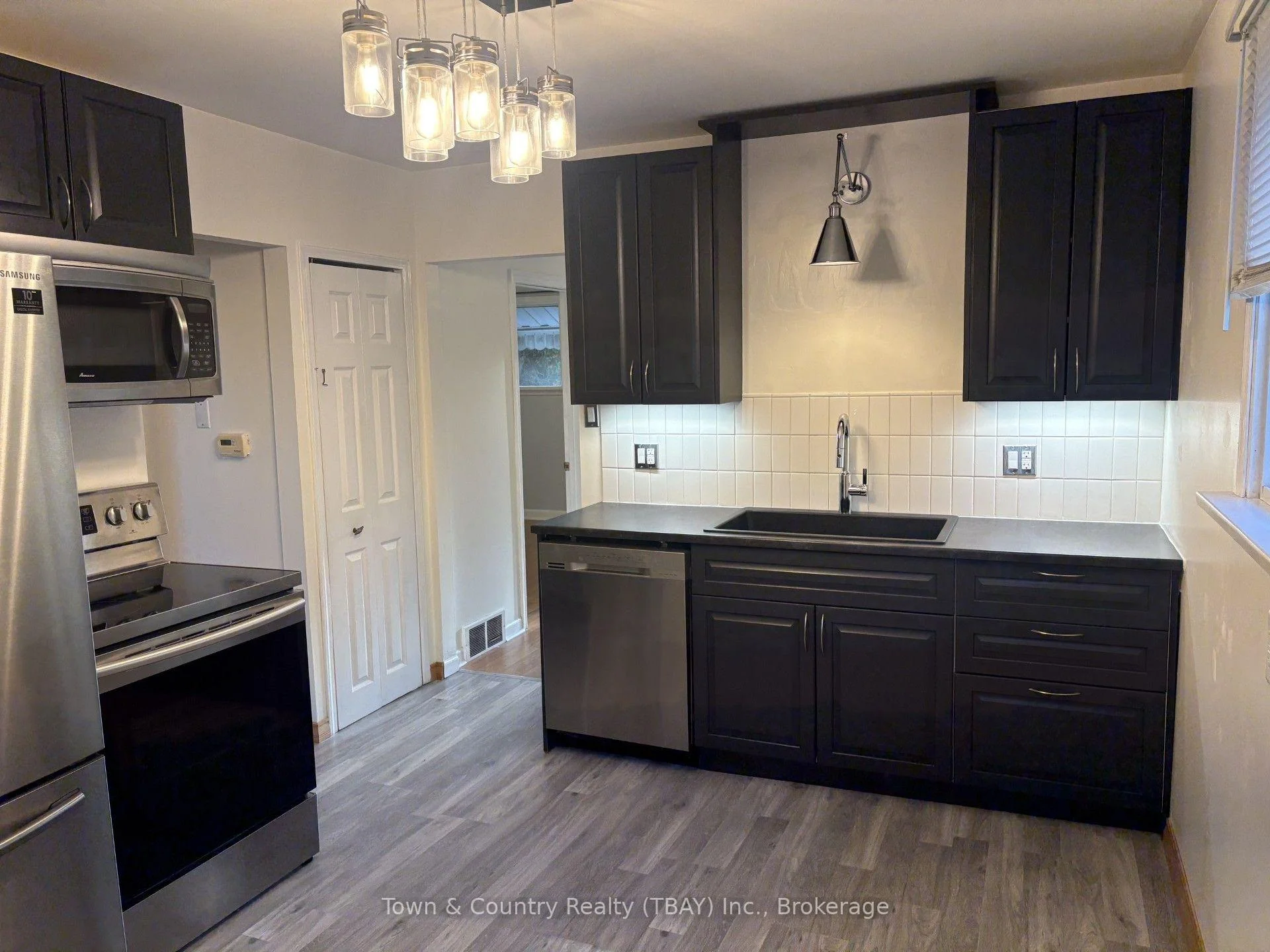 Photo 6 of 1113 Crawford Avenue, Thunder Bay, Westfort — HOMEH