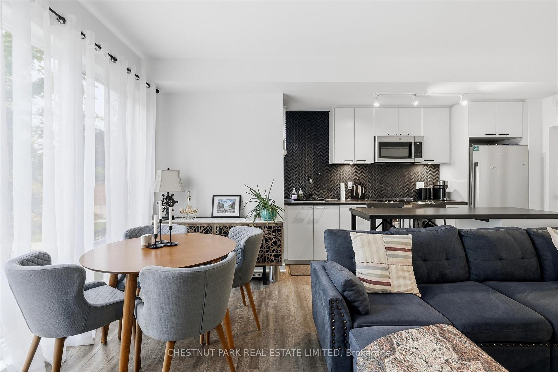 Photo 4 of Unit TH12, 20 Ed Clark Gardens, Toronto, Weston-Pellam Park — HOMEH