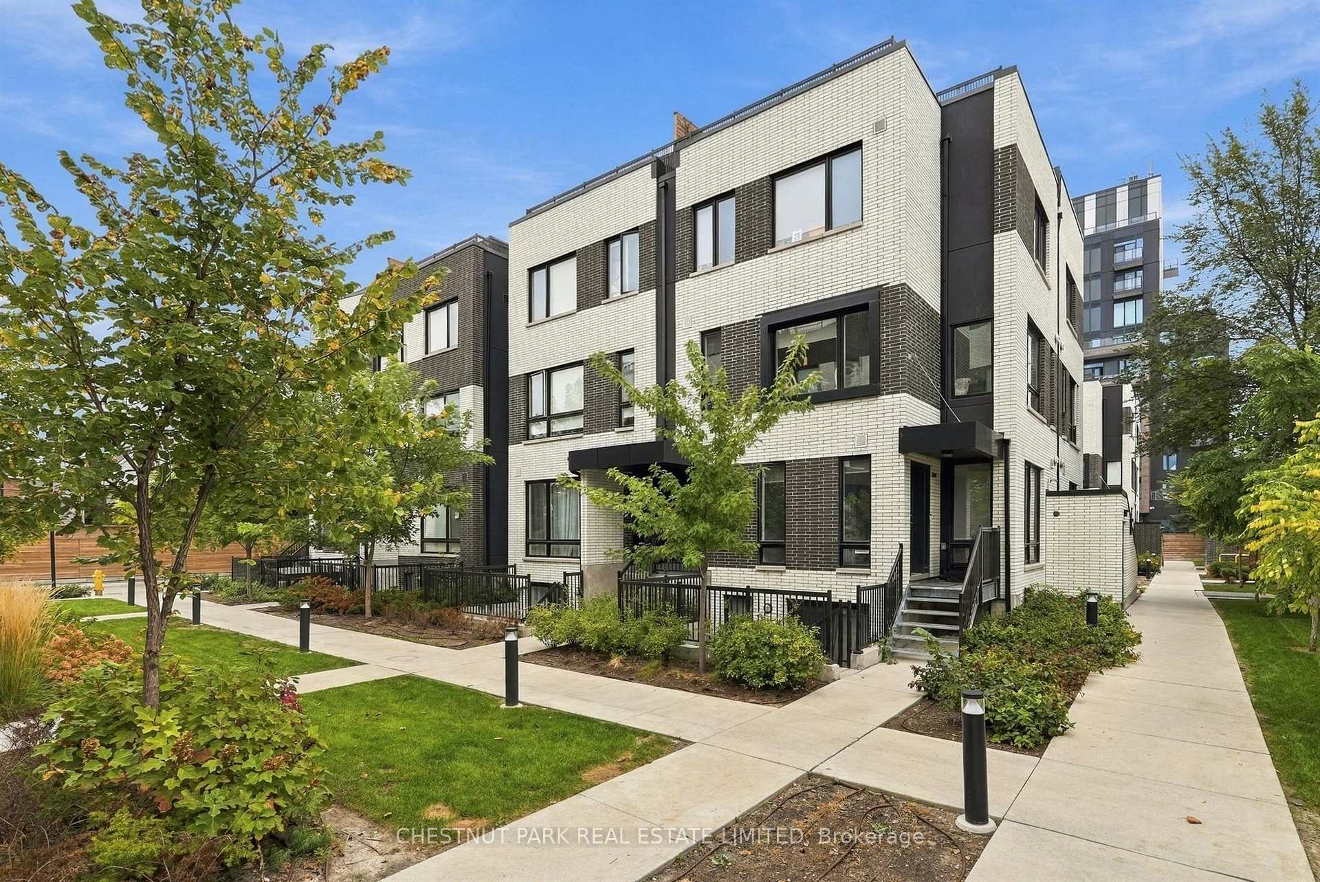 Photo 34 of Unit TH12, 20 Ed Clark Gardens, Toronto, Weston-Pellam Park — HOMEH