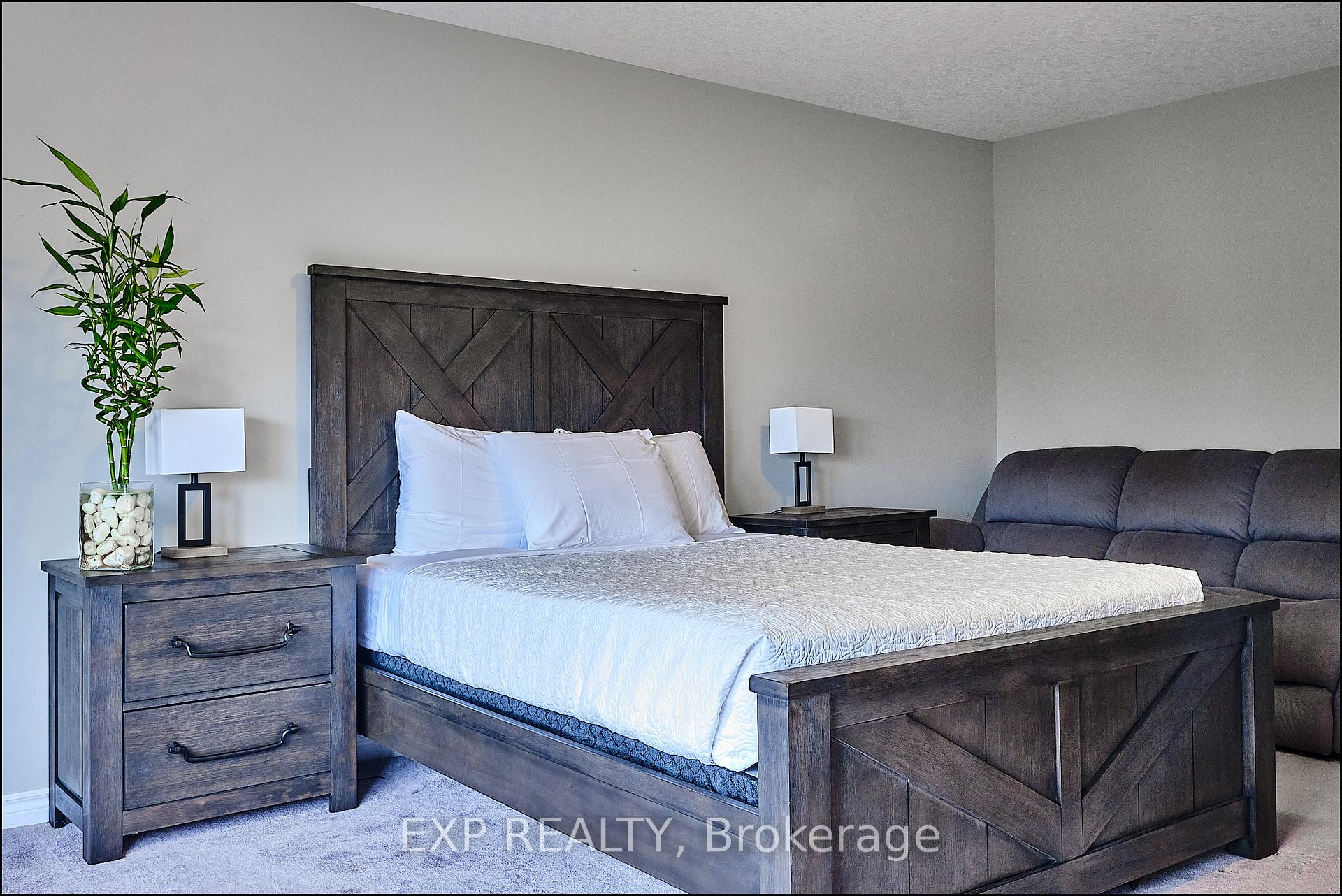 Photo 7 of Unit Main, 967 Wright Drive, Midland — HOMEH