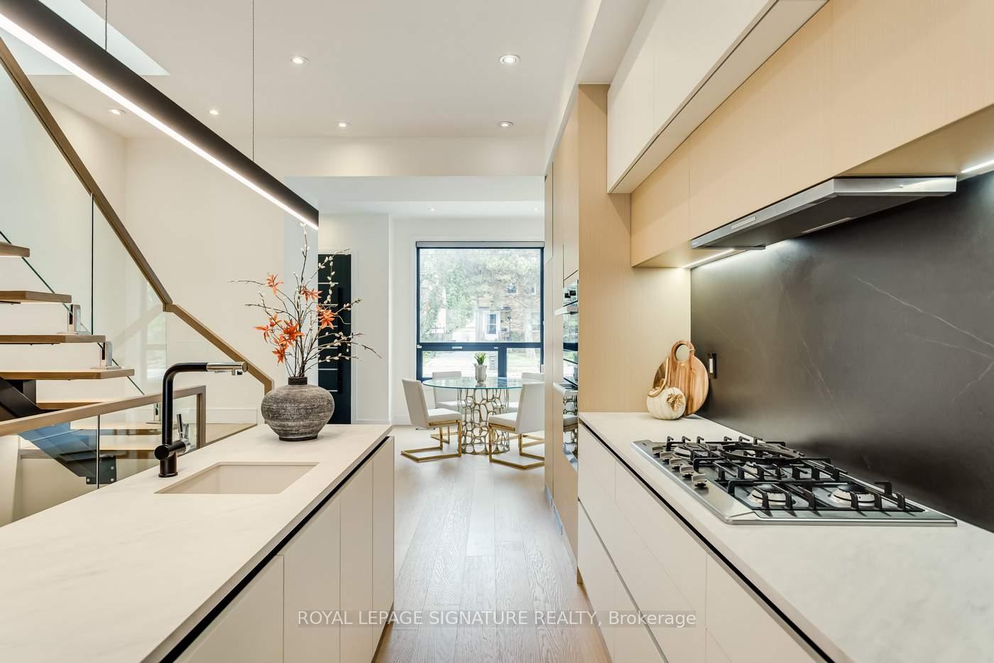 Photo 62 of 511 Woburn Avenue, Toronto, Bedford Park-Nortown — HOMEH