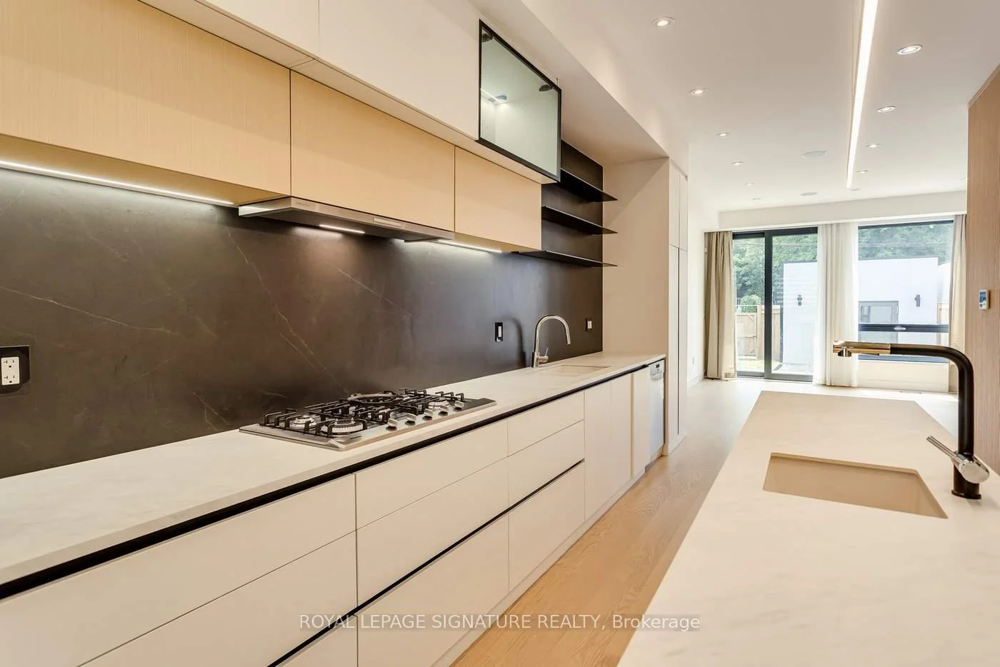 Photo 12 of 511 Woburn Avenue, Toronto, Bedford Park-Nortown — HOMEH