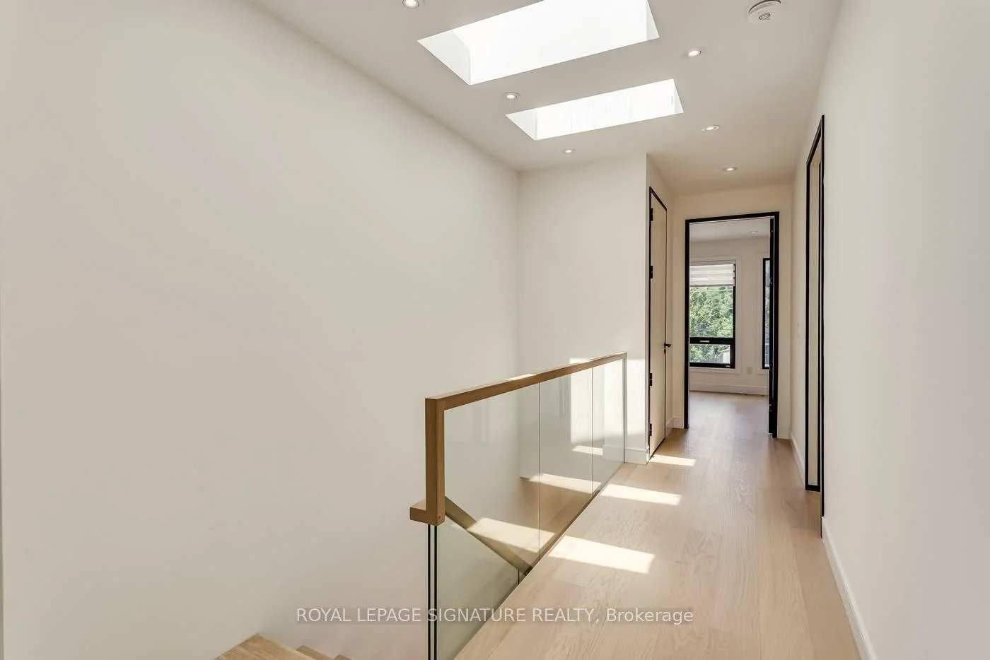 Photo 21 of 511 Woburn Avenue, Toronto, Bedford Park-Nortown — HOMEH