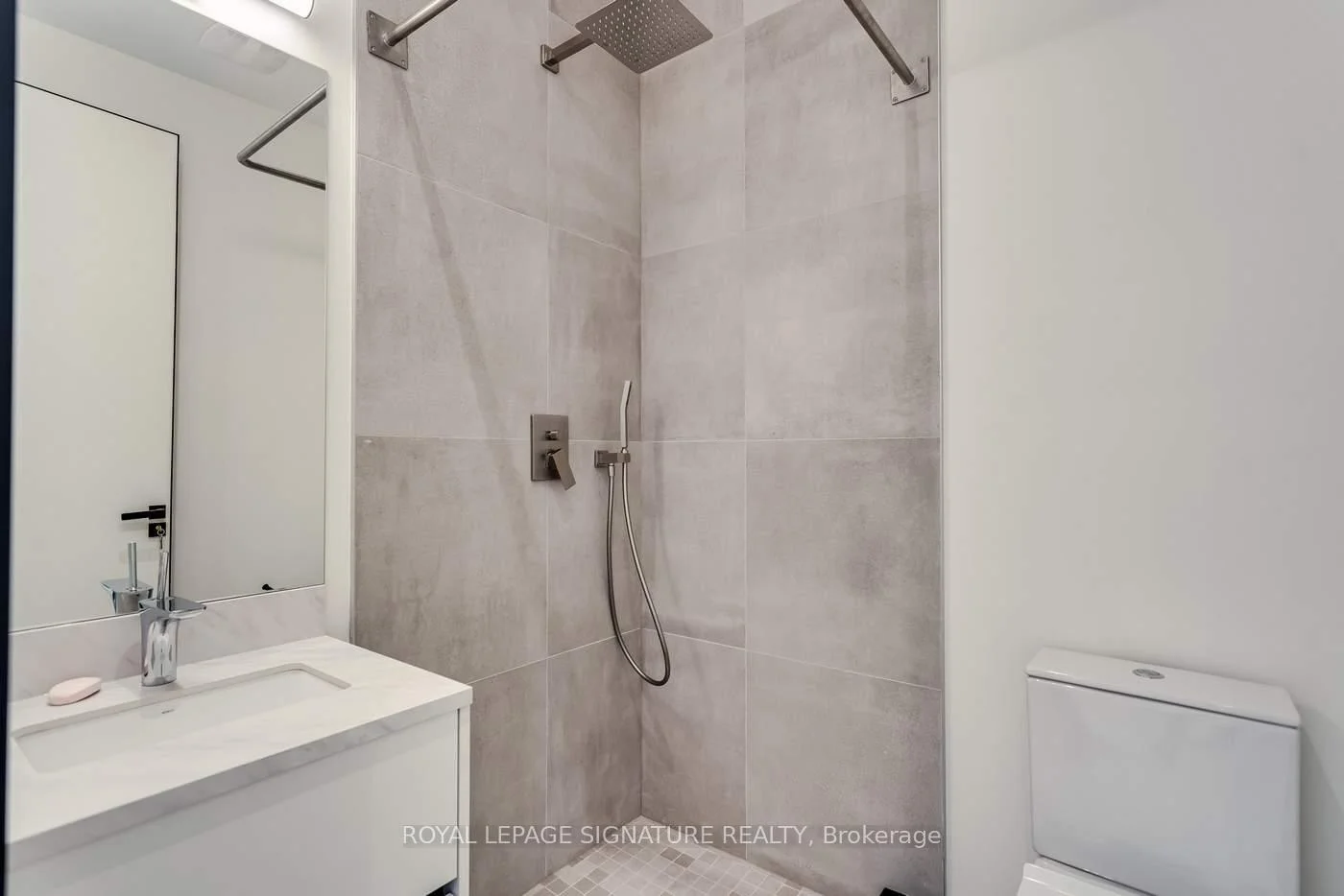 Photo 28 of 511 Woburn Avenue, Toronto, Bedford Park-Nortown — HOMEH