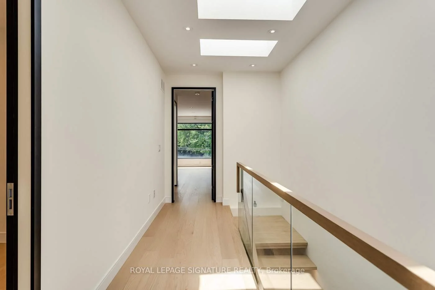 Photo 35 of 511 Woburn Avenue, Toronto, Bedford Park-Nortown — HOMEH
