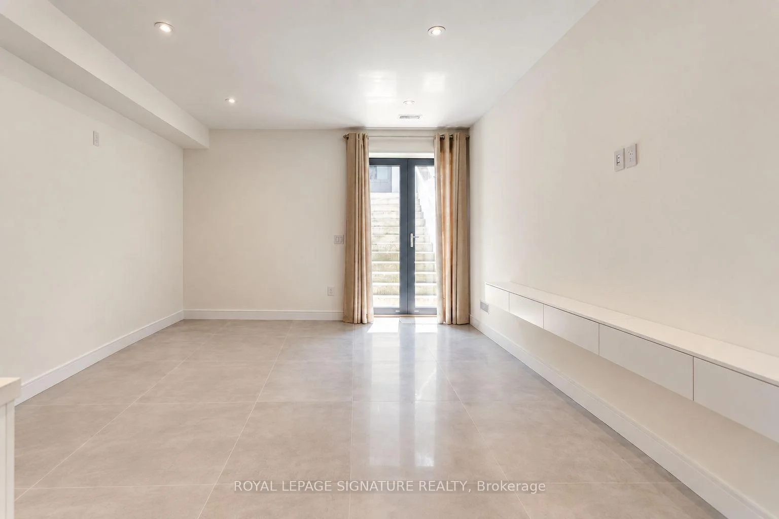 Photo 42 of 511 Woburn Avenue, Toronto, Bedford Park-Nortown — HOMEH