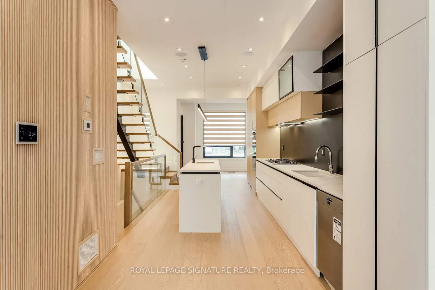 Photo 52 of 511 Woburn Avenue, Toronto, Bedford Park-Nortown — HOMEH