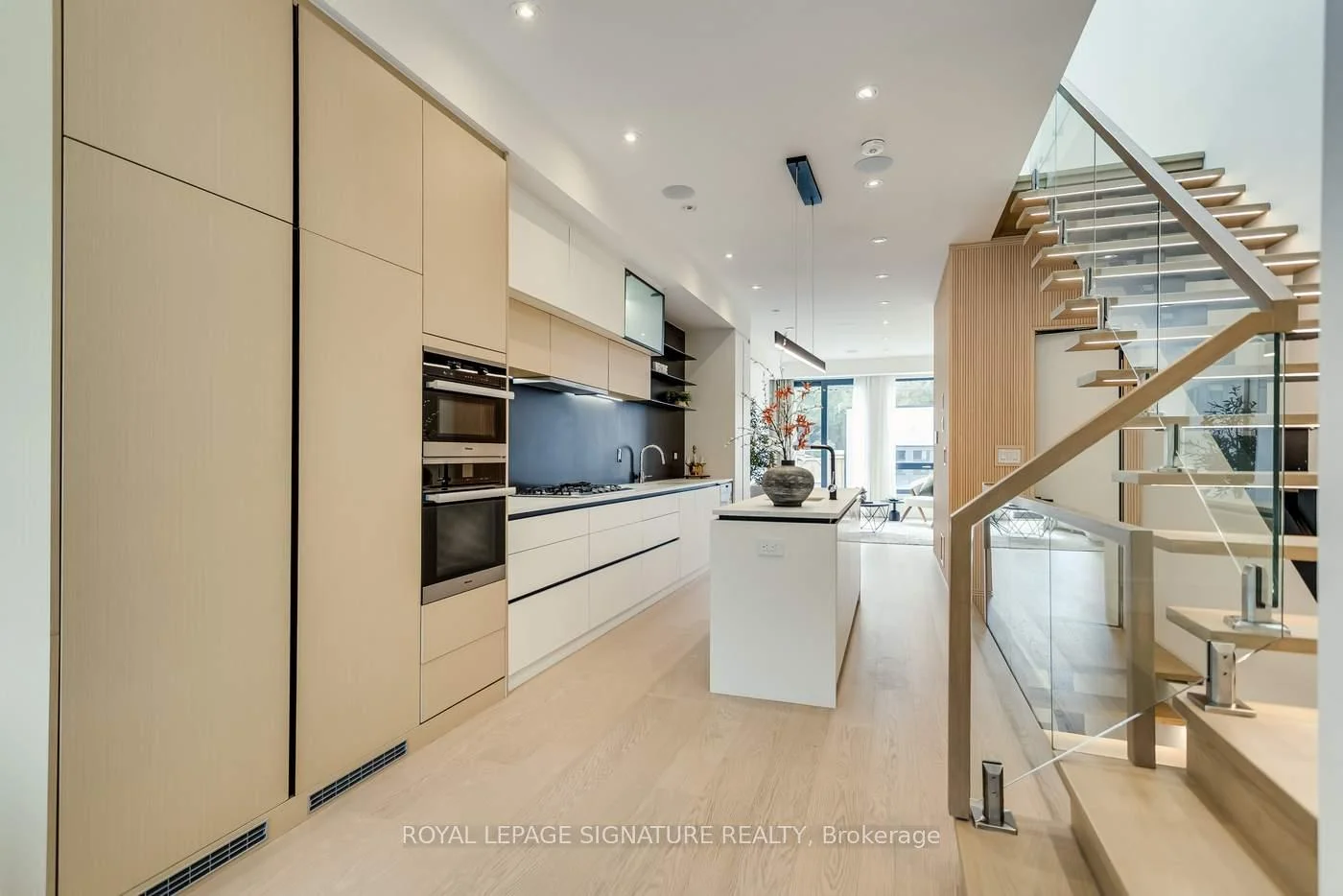 Photo 53 of 511 Woburn Avenue, Toronto, Bedford Park-Nortown — HOMEH