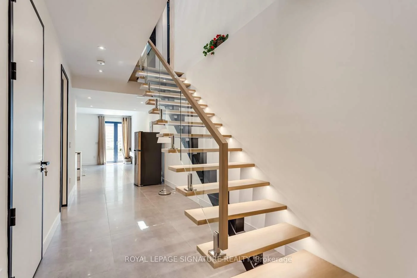 Photo 90 of 511 Woburn Avenue, Toronto, Bedford Park-Nortown — HOMEH