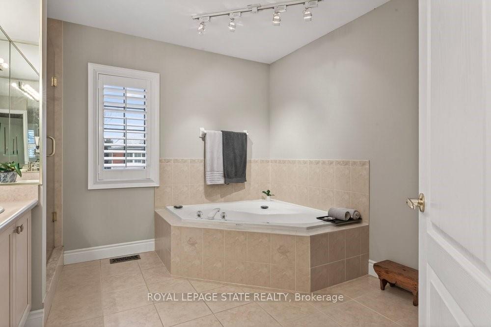 Photo 25 of Unit 101, 100 Beddoe Drive, Hamilton, Chedoke Park — HOMEH