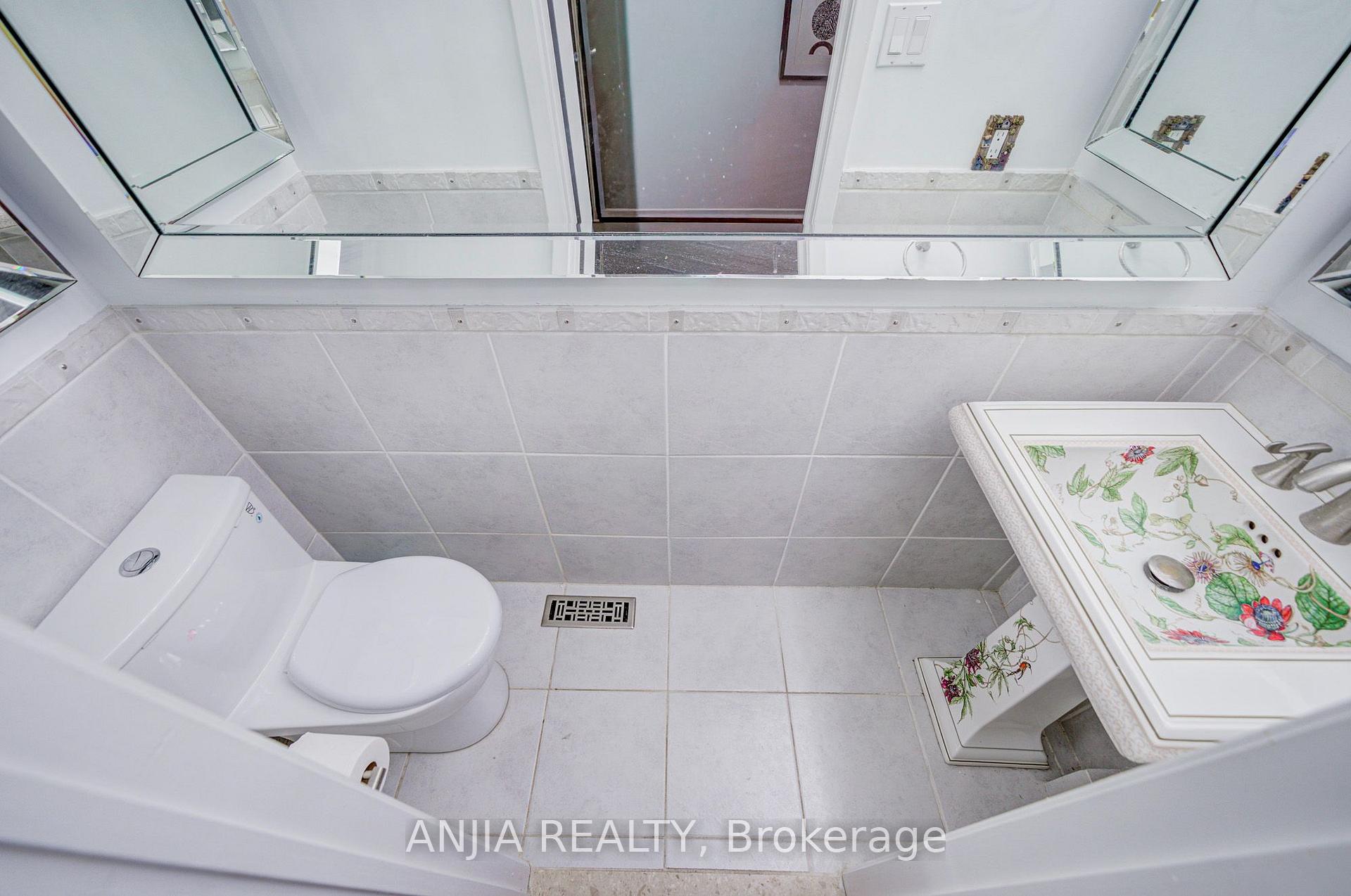 Photo 6 of 3 Mossbrook Crescent, Scarborough, Steeles — HOMEH