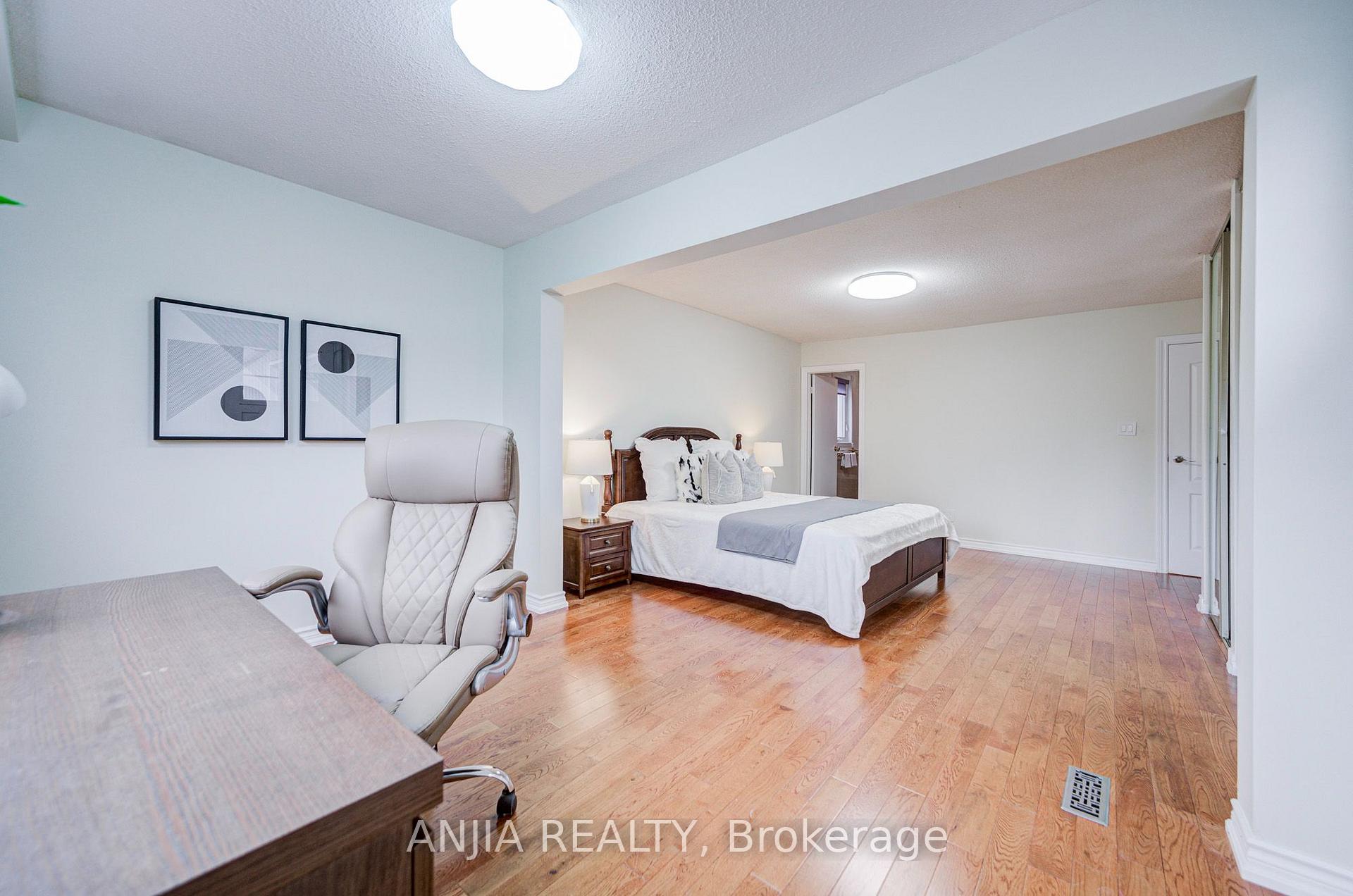 Photo 28 of 3 Mossbrook Crescent, Scarborough, Steeles — HOMEH