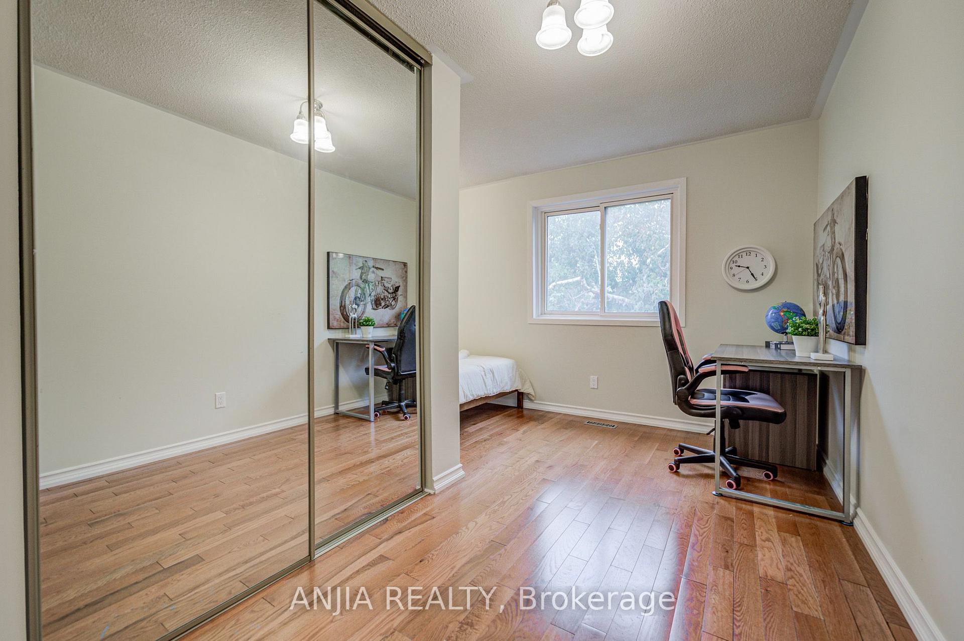 Photo 40 of 3 Mossbrook Crescent, Scarborough, Steeles — HOMEH