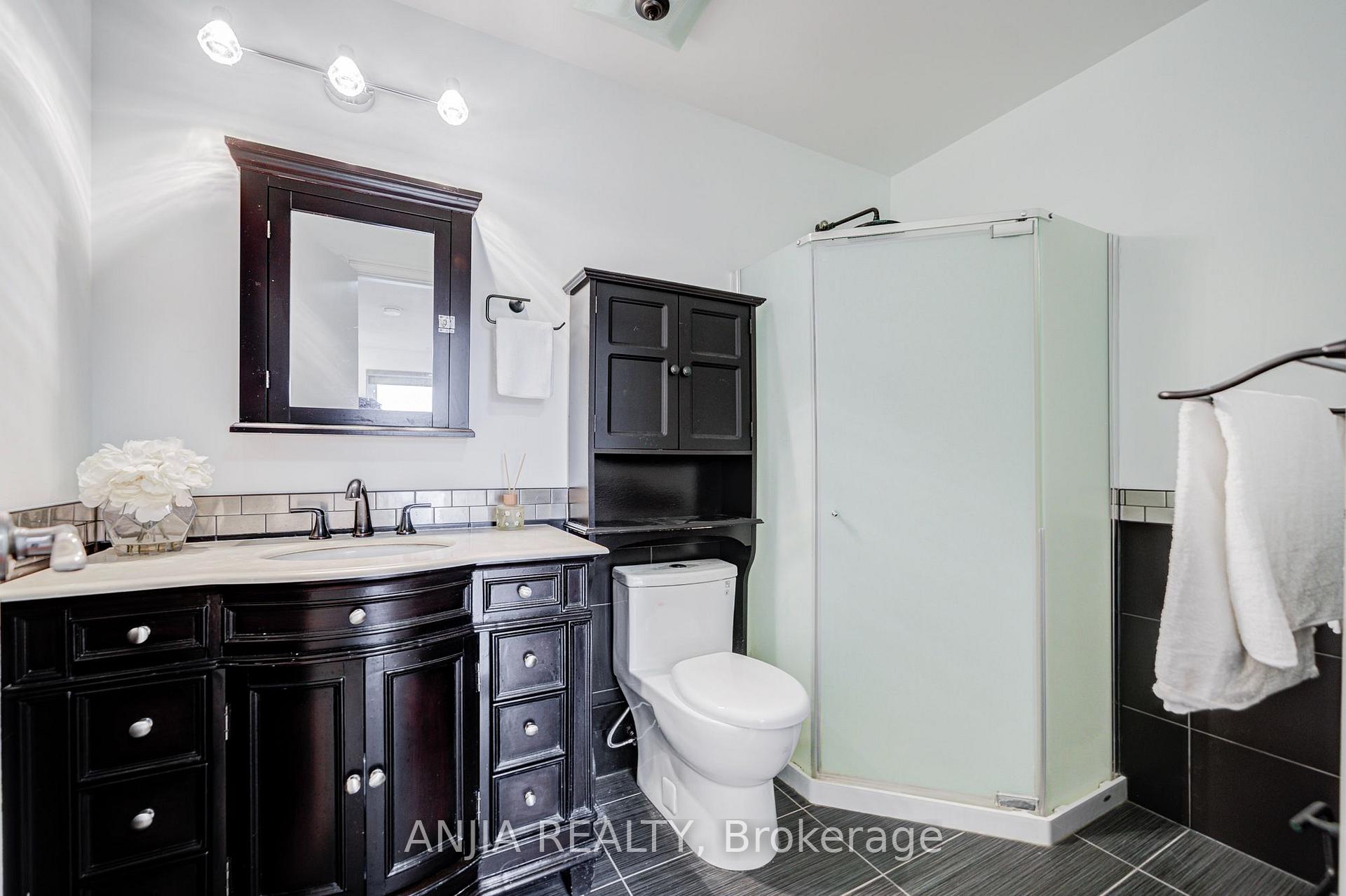 Photo 44 of 3 Mossbrook Crescent, Scarborough, Steeles — HOMEH