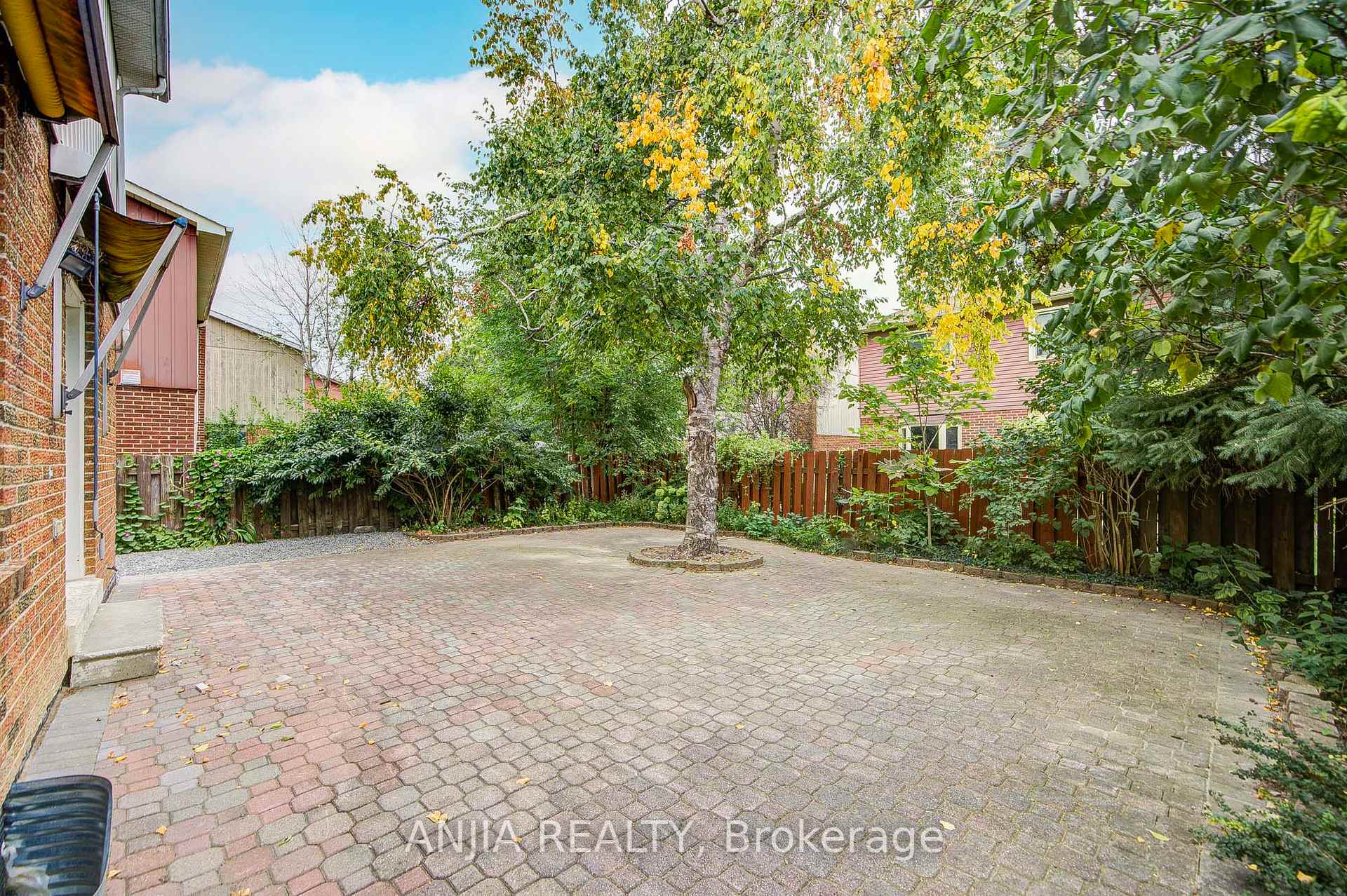 Photo 54 of 3 Mossbrook Crescent, Scarborough, Steeles — HOMEH