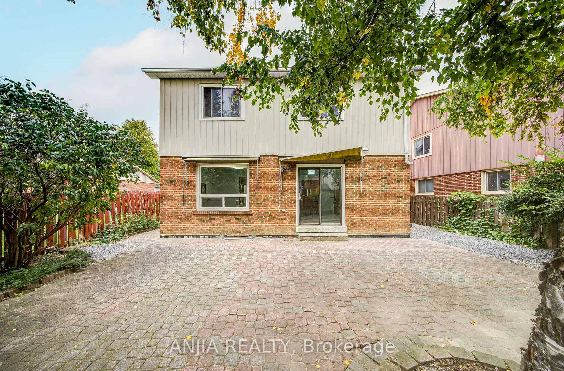 Photo 55 of 3 Mossbrook Crescent, Scarborough, Steeles — HOMEH