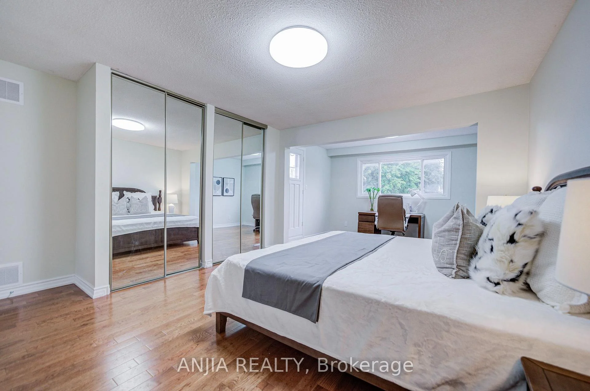 Photo 24 of 3 Mossbrook Crescent, Scarborough, Steeles — HOMEH