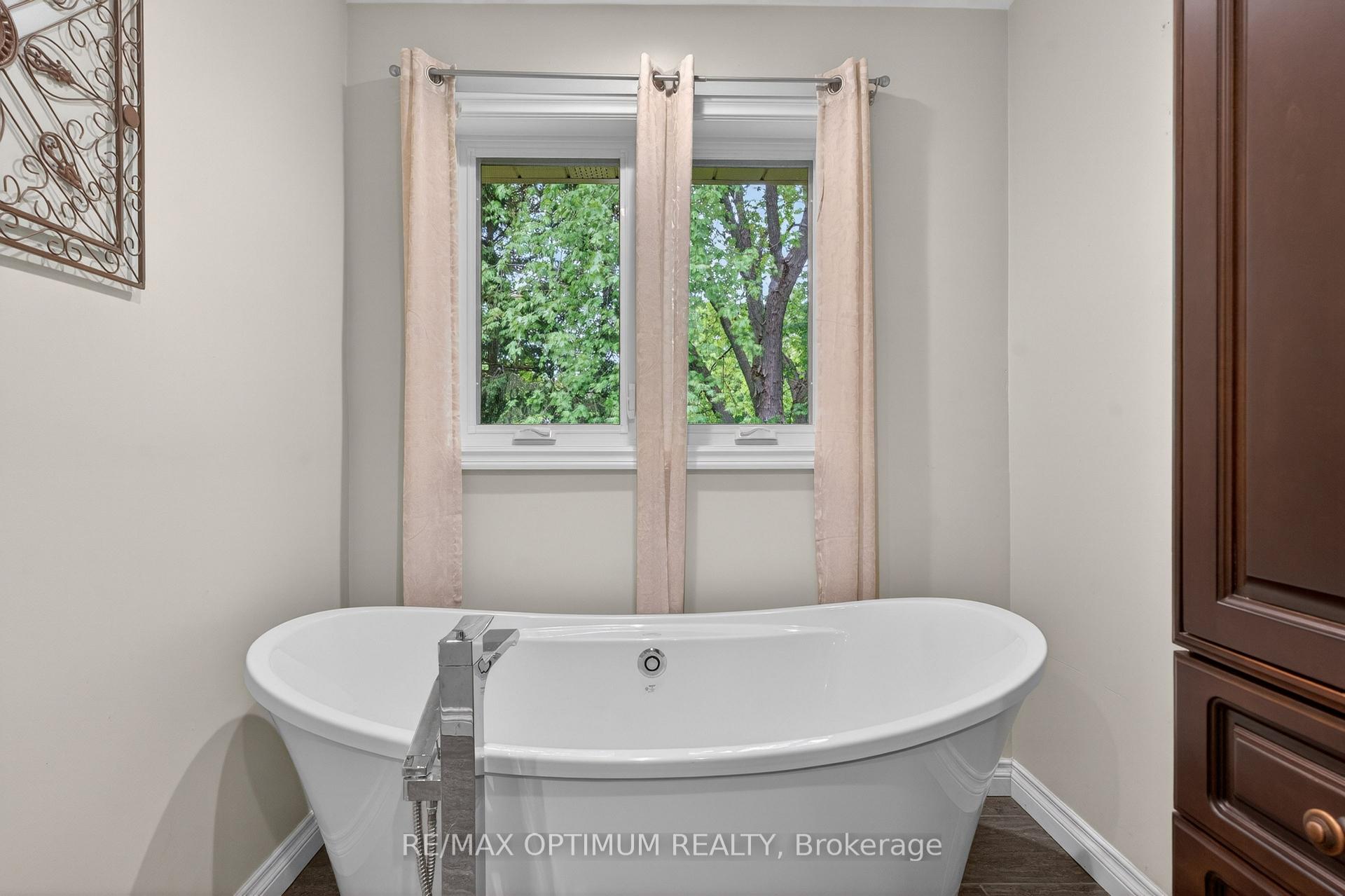 Photo 19 of 529 Campbellville Road, Hamilton, Rural Flamborough — HOMEH