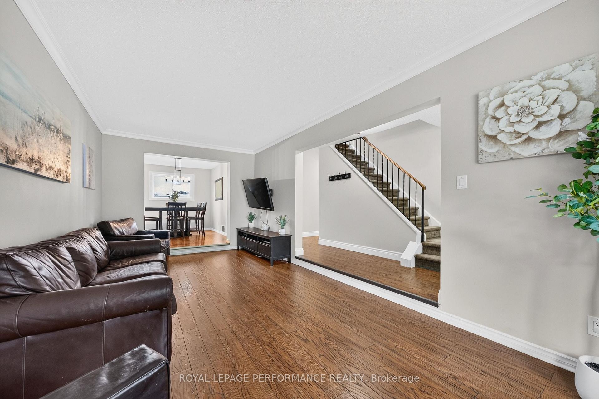Photo 6 of 38 Naismith Crescent, Ottawa, Kanata - Katimavik — HOMEH