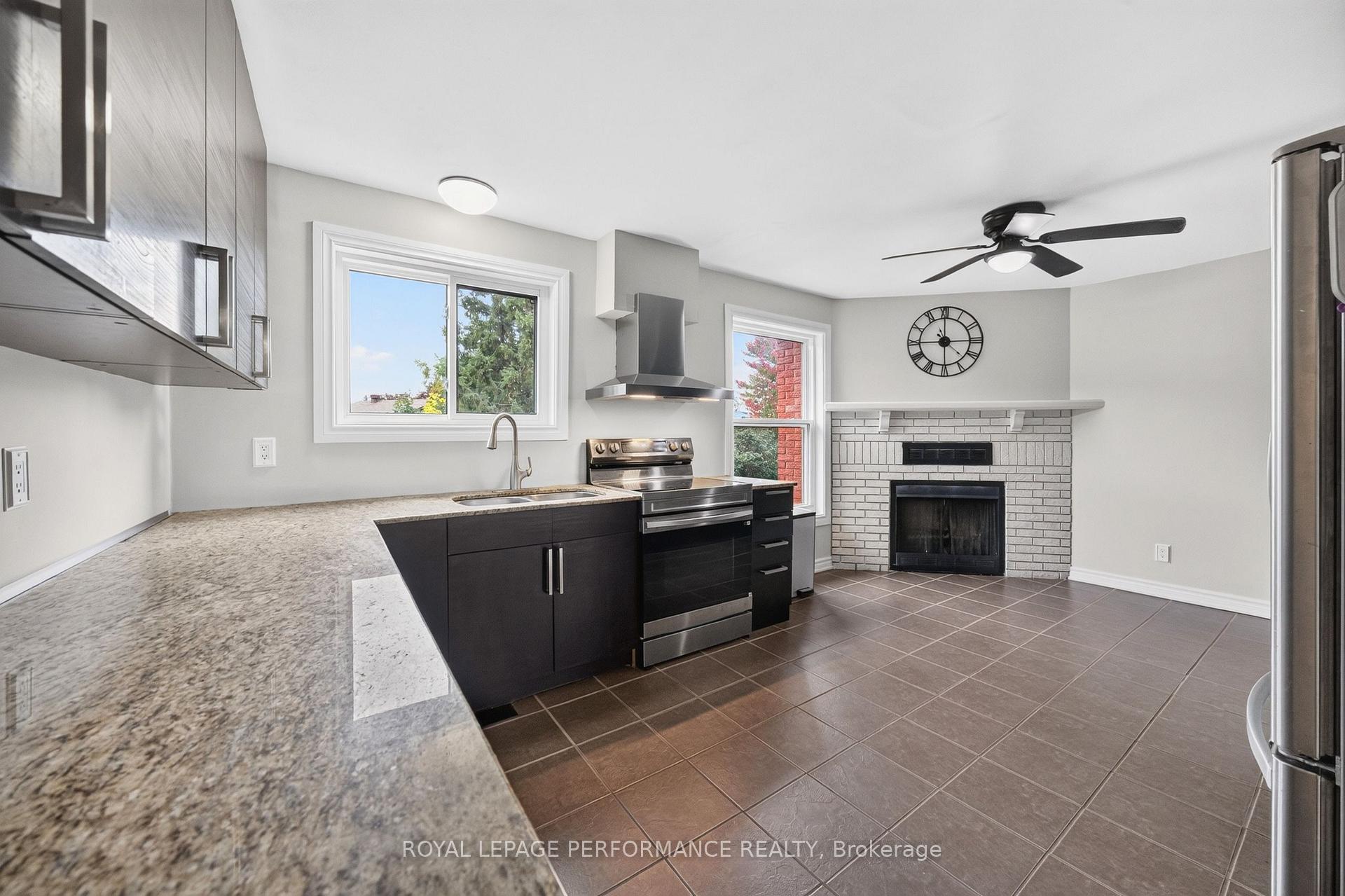 Photo 11 of 38 Naismith Crescent, Ottawa, Kanata - Katimavik — HOMEH