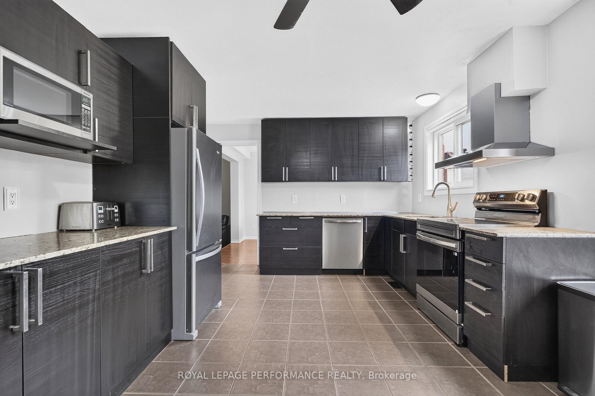 Photo 12 of 38 Naismith Crescent, Ottawa, Kanata - Katimavik — HOMEH