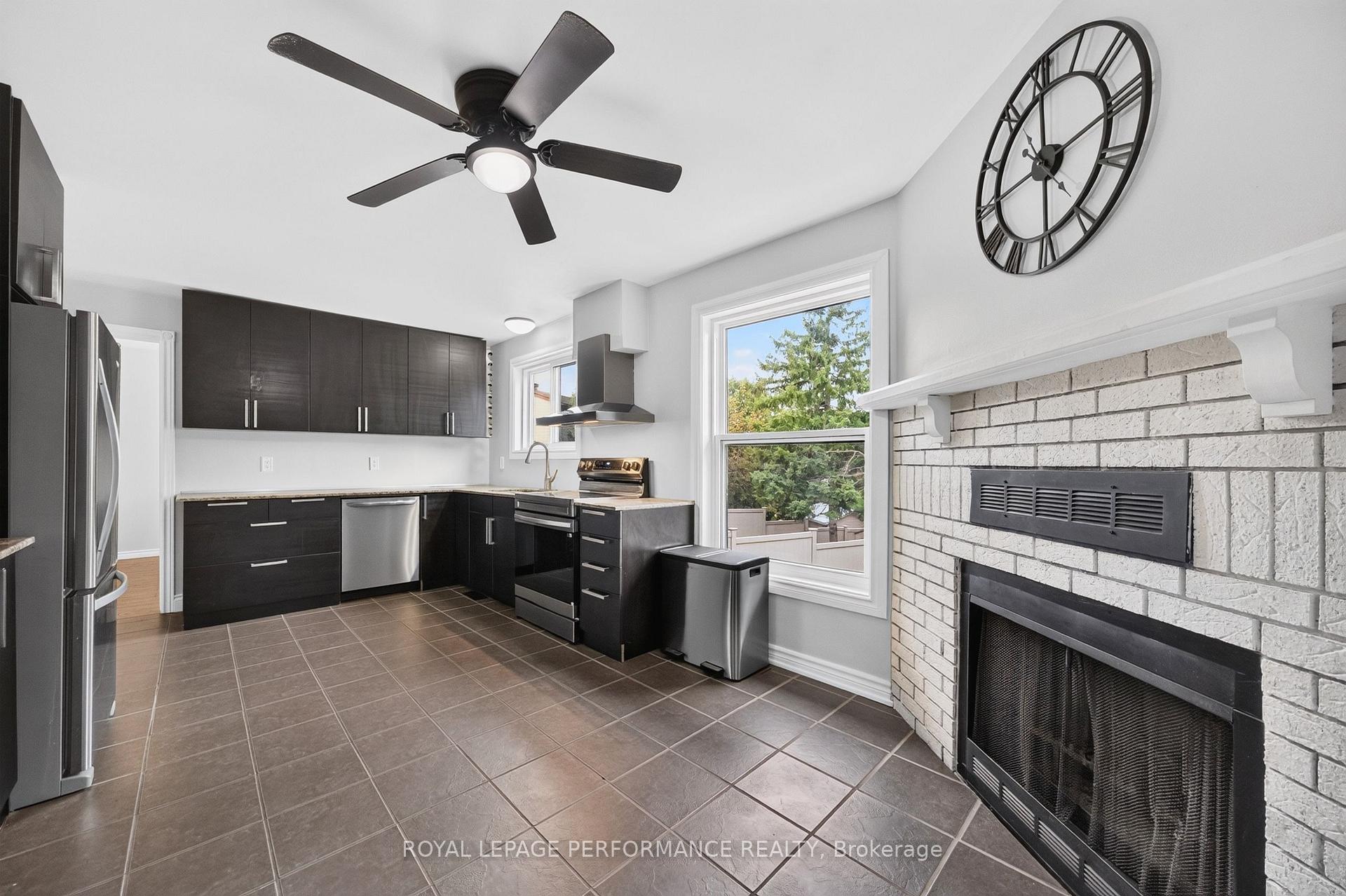 Photo 13 of 38 Naismith Crescent, Ottawa, Kanata - Katimavik — HOMEH