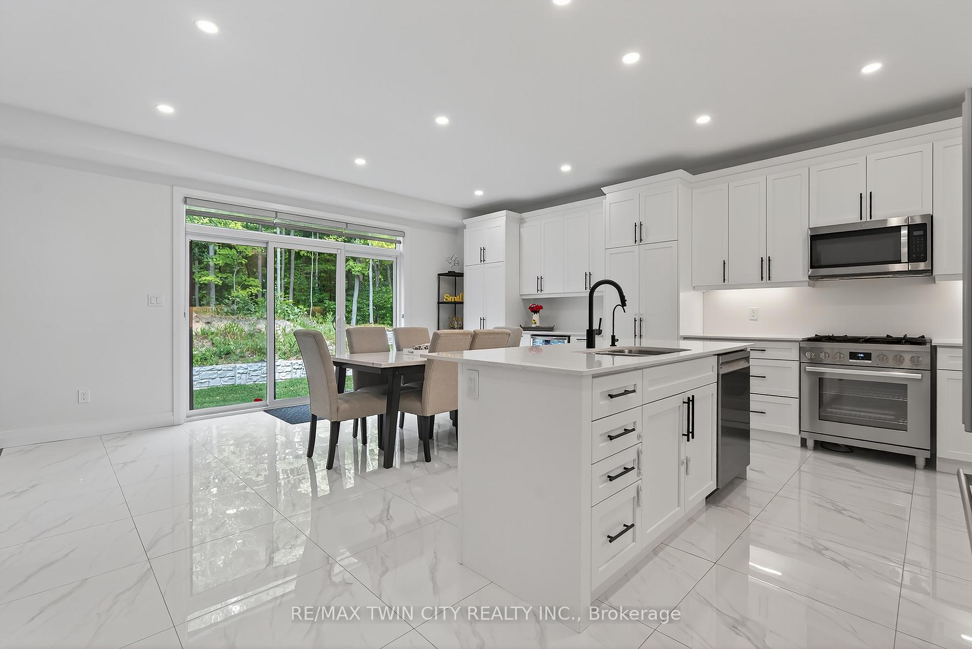 Photo 7 of 209 Jeffrey Place, Kitchener, Country Hills East — HOMEH