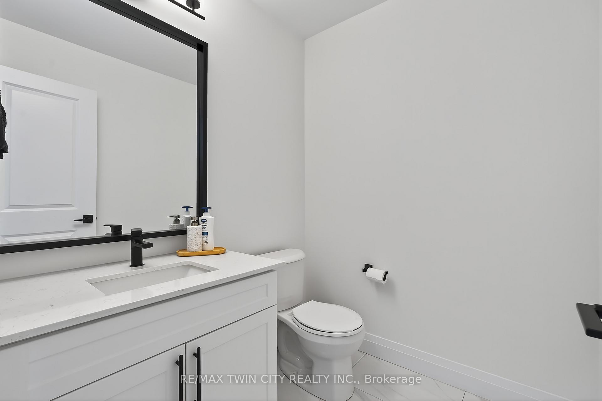 Photo 8 of 209 Jeffrey Place, Kitchener, Country Hills East — HOMEH