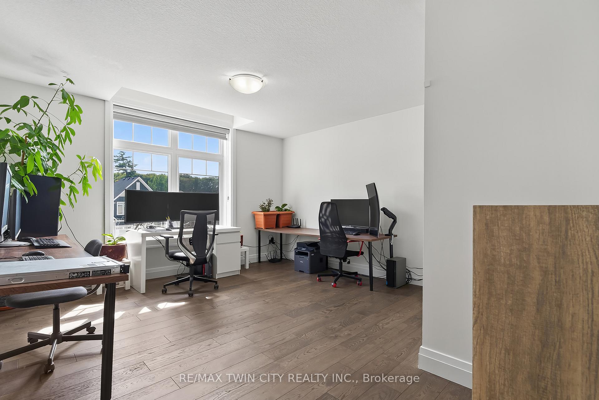 Photo 27 of 209 Jeffrey Place, Kitchener, Country Hills East — HOMEH