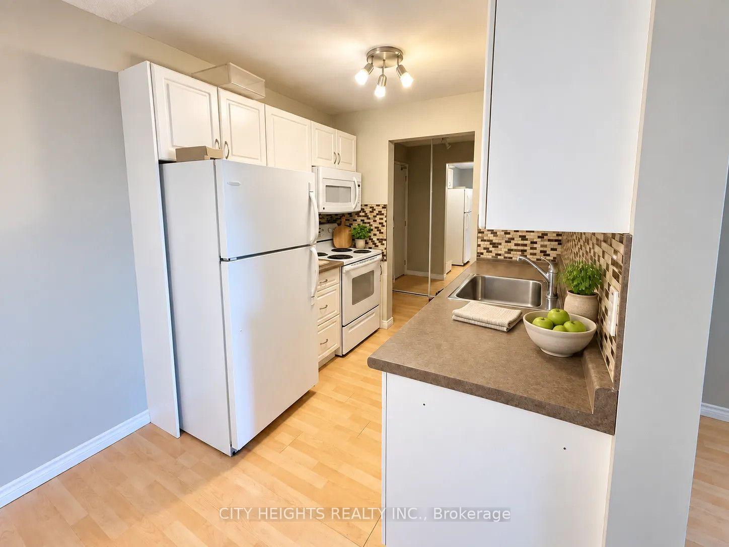 Photo 4 of Unit 708, 986 Huron Street, London, East A — HOMEH