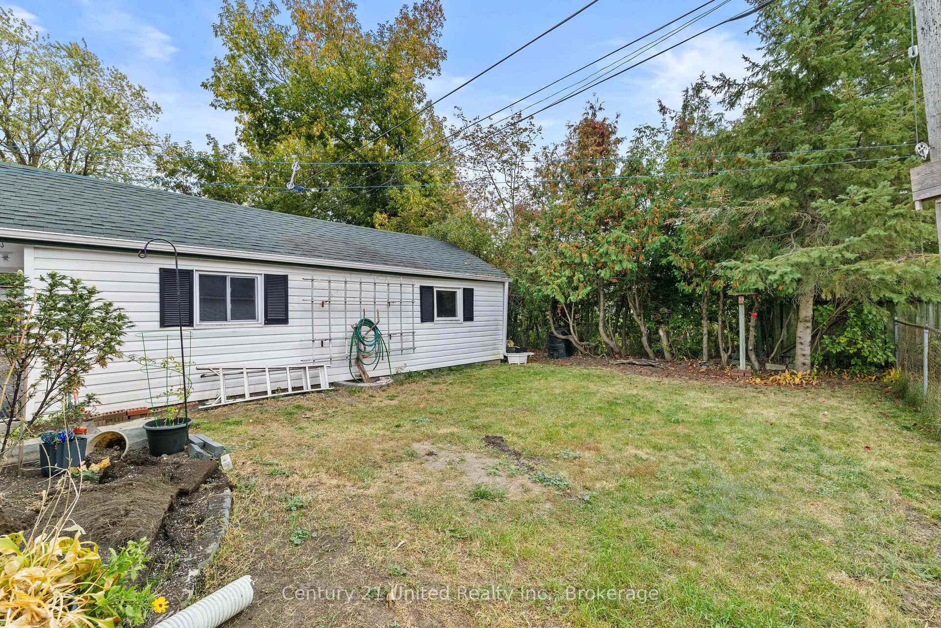 Photo 10 of 759 St. Mary's Street, Peterborough, Otonabee Ward 1 — HOMEH