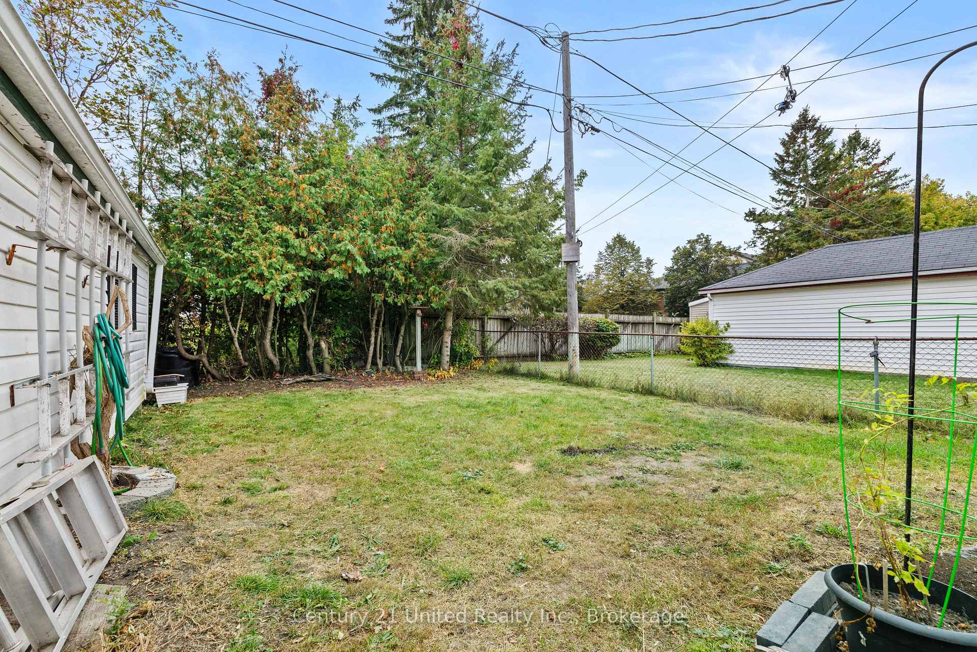 Photo 11 of 759 St. Mary's Street, Peterborough, Otonabee Ward 1 — HOMEH