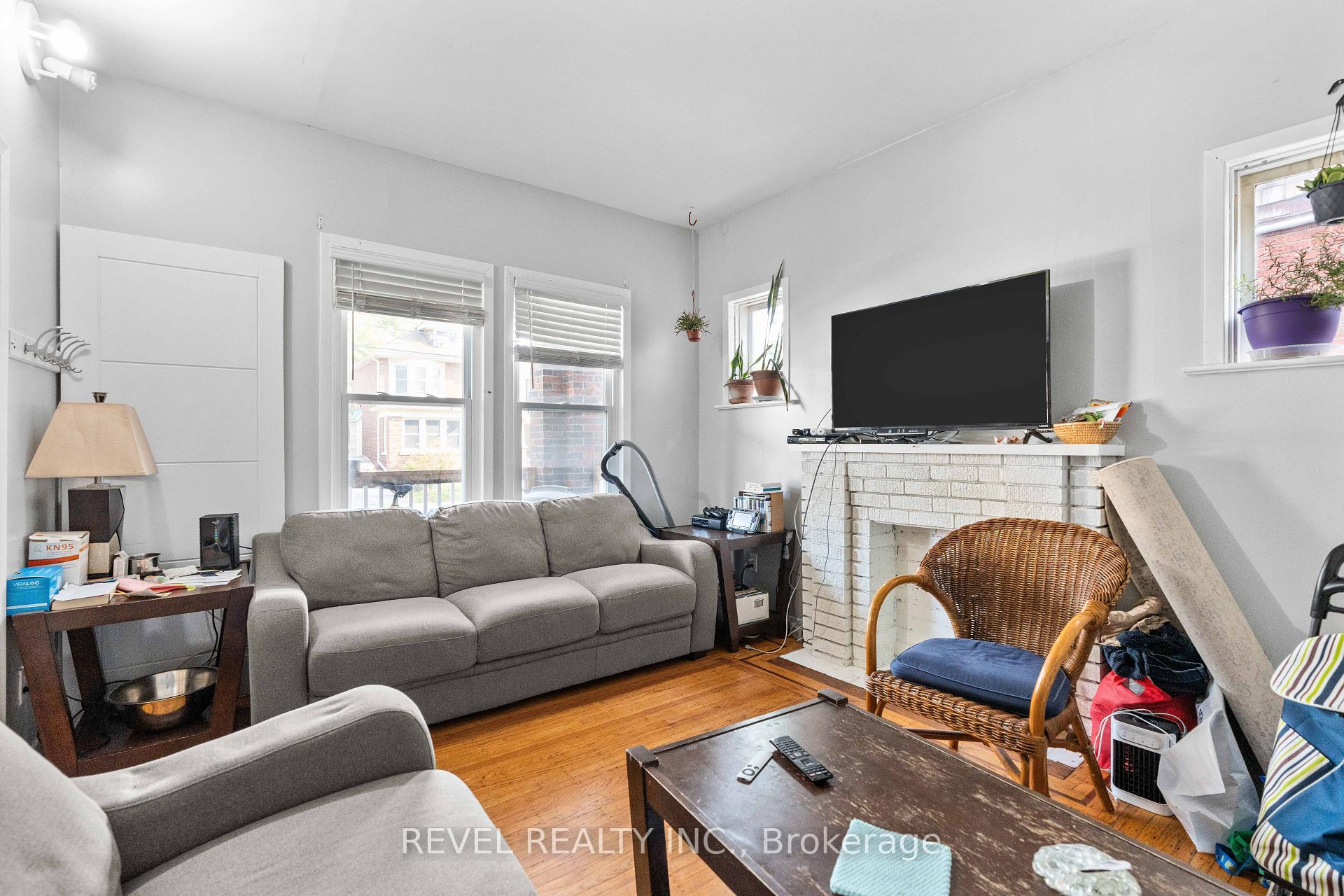 Photo 12 of 33 Cline Avenue N, Hamilton, Westdale — HOMEH