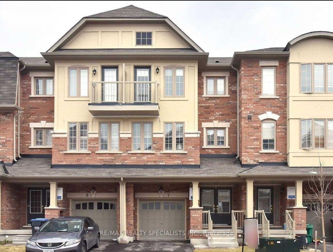 Photo 2 of 7 Hobart Gardens, Brampton, Heart Lake East — HOMEH